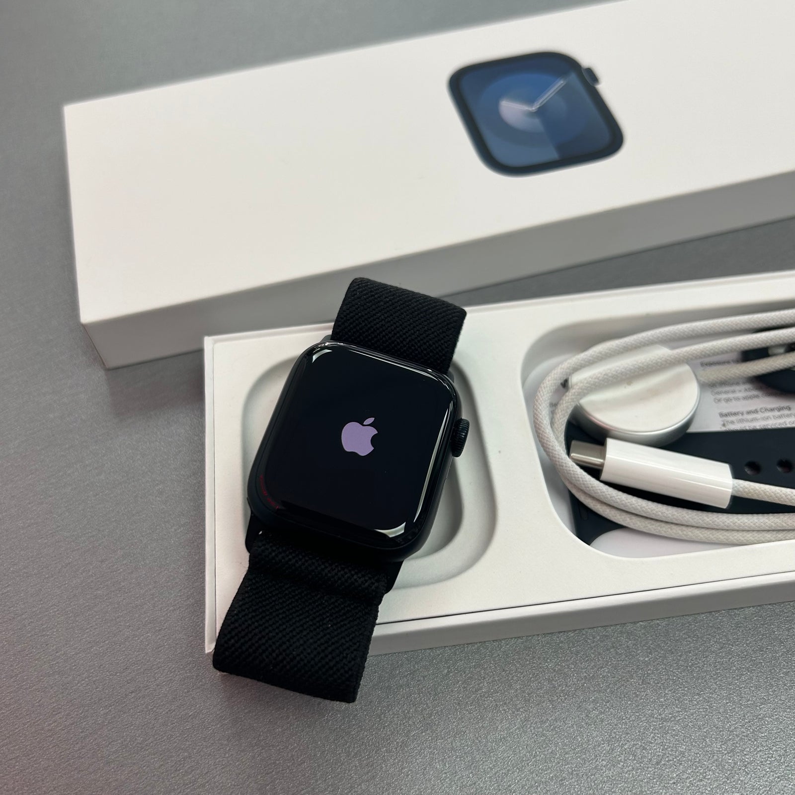 Apple Watch Series 9 Starlight Aluminium & Cream Sports Band 41MM GPS Only