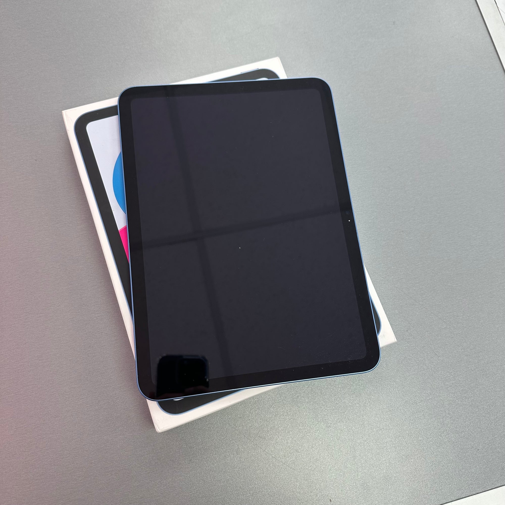 Apple iPad 10th Generation 64GB Blue Wi-Fi