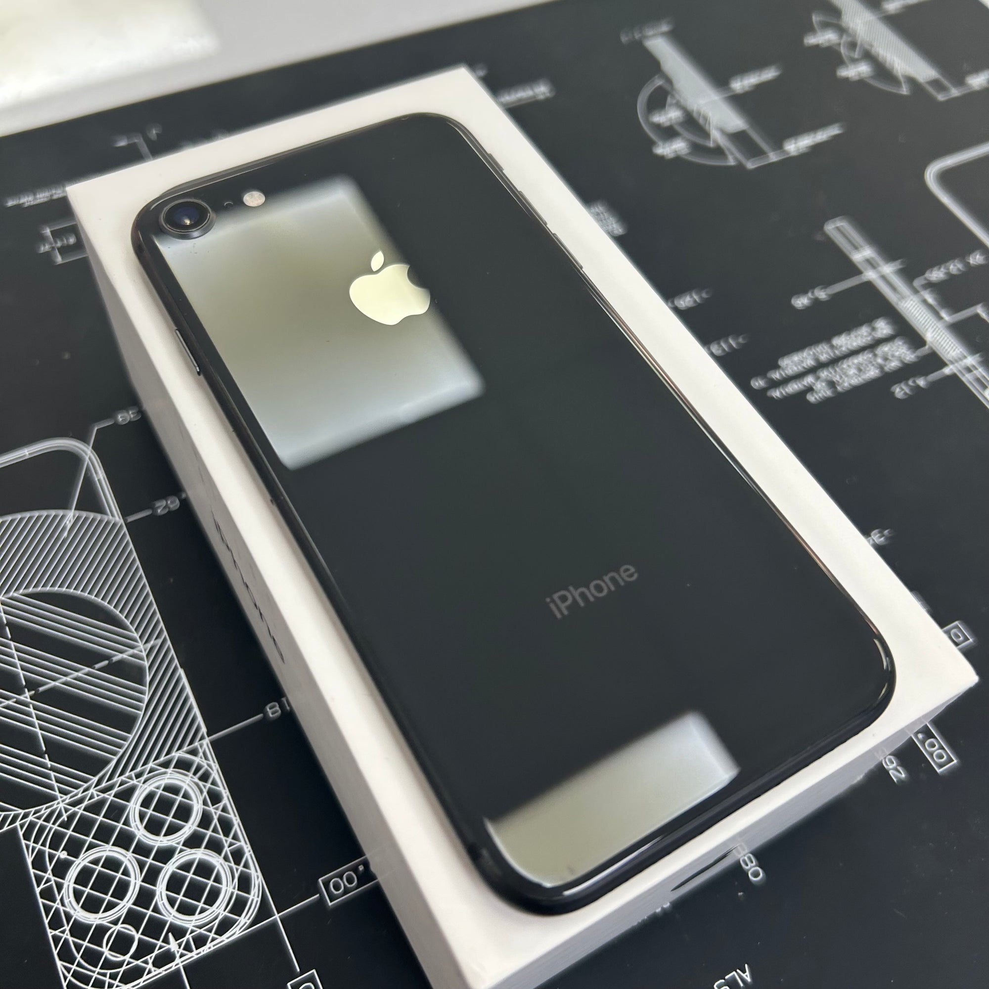 Apple iPhone 8 Black 64GB - 100% Battery Health