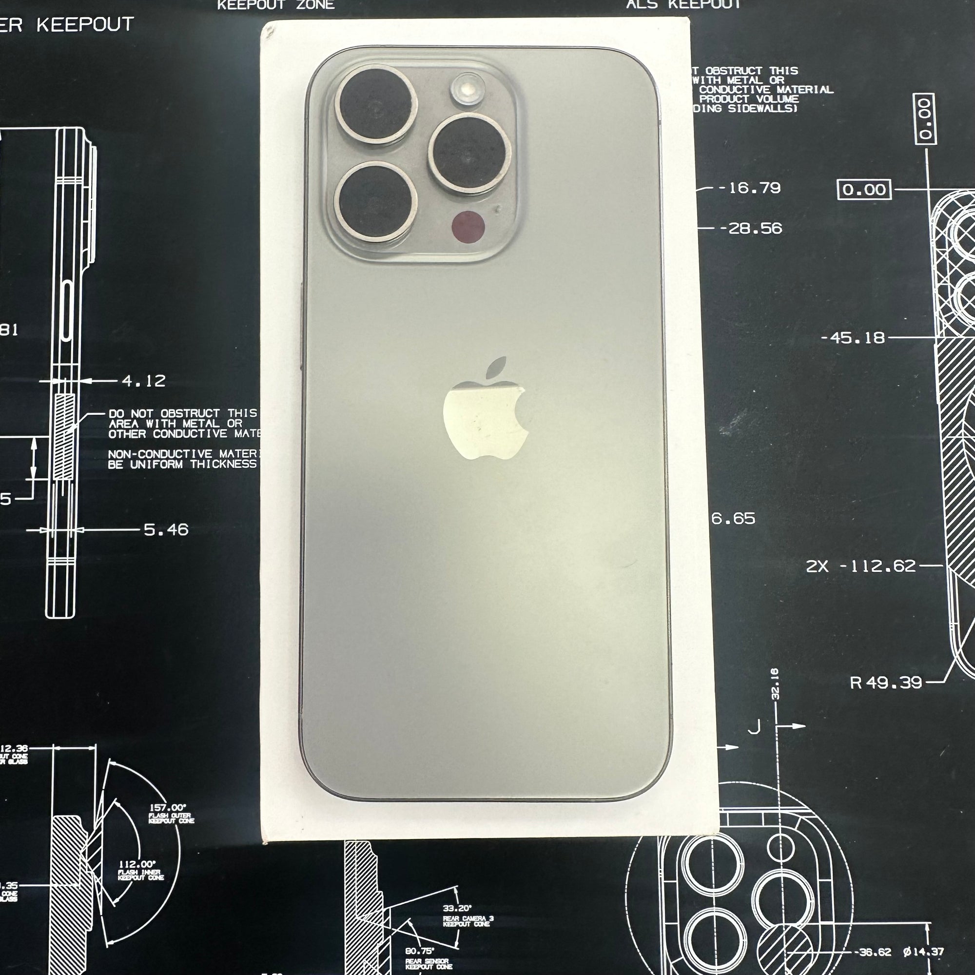 Apple iPhone 15 Pro 128GB - Natural Titanium - 100% Battery Health