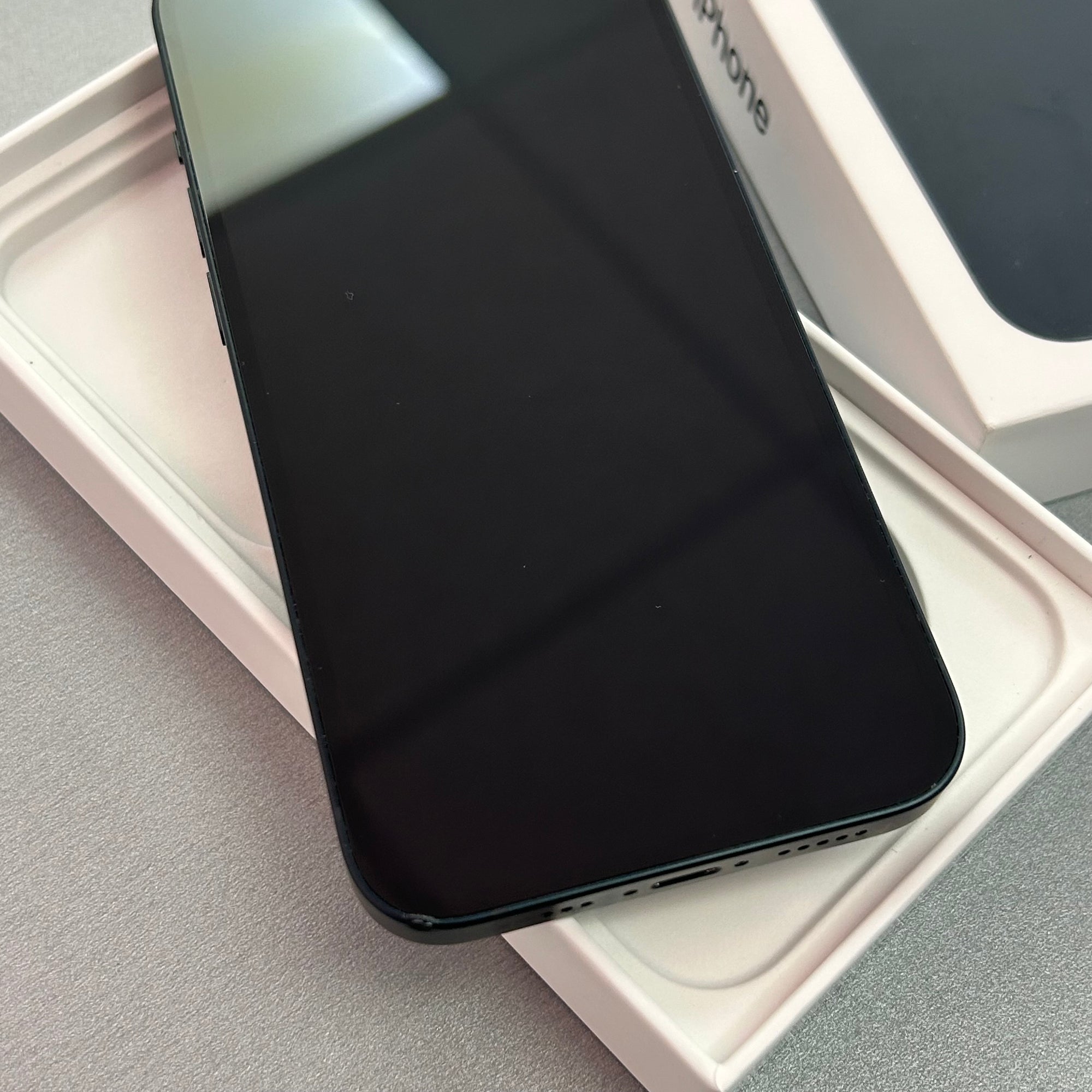 Apple iPhone 14 128GB Midnight - 100% Battery Health