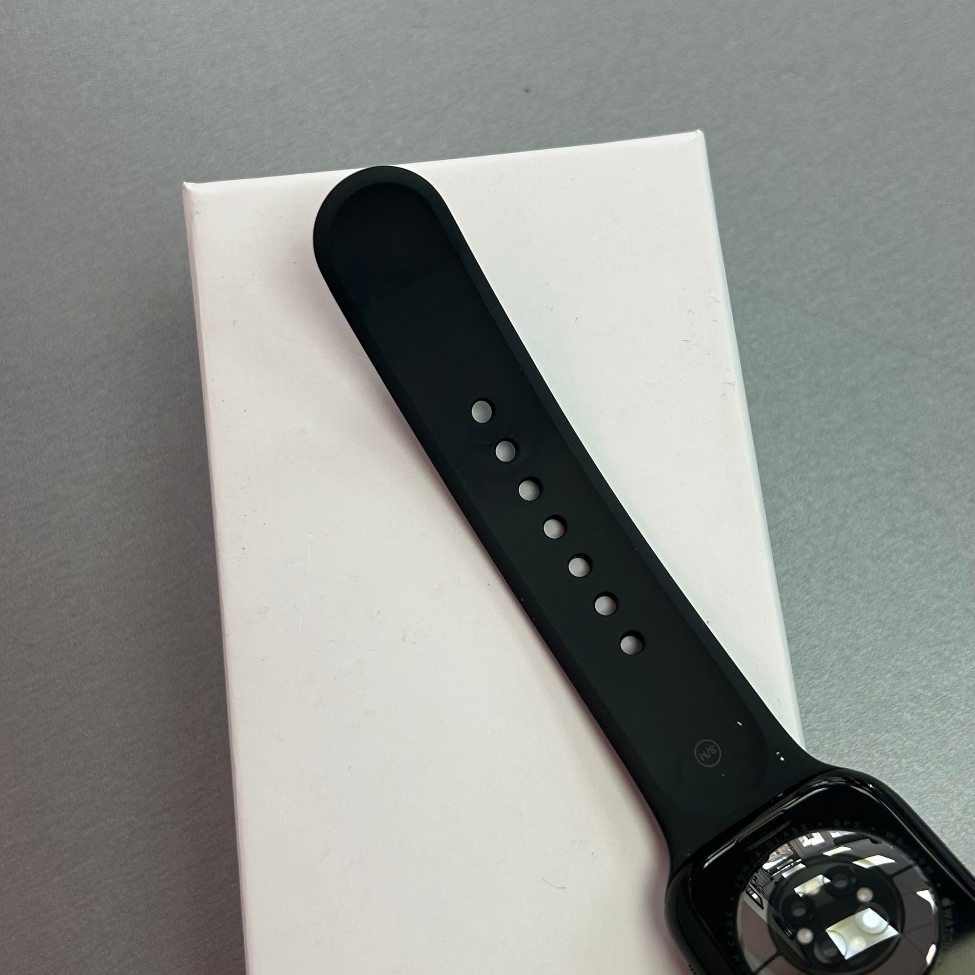 Apple Watch SE (2nd Gen) - 40mm &amp; Midnight Aluminium Case