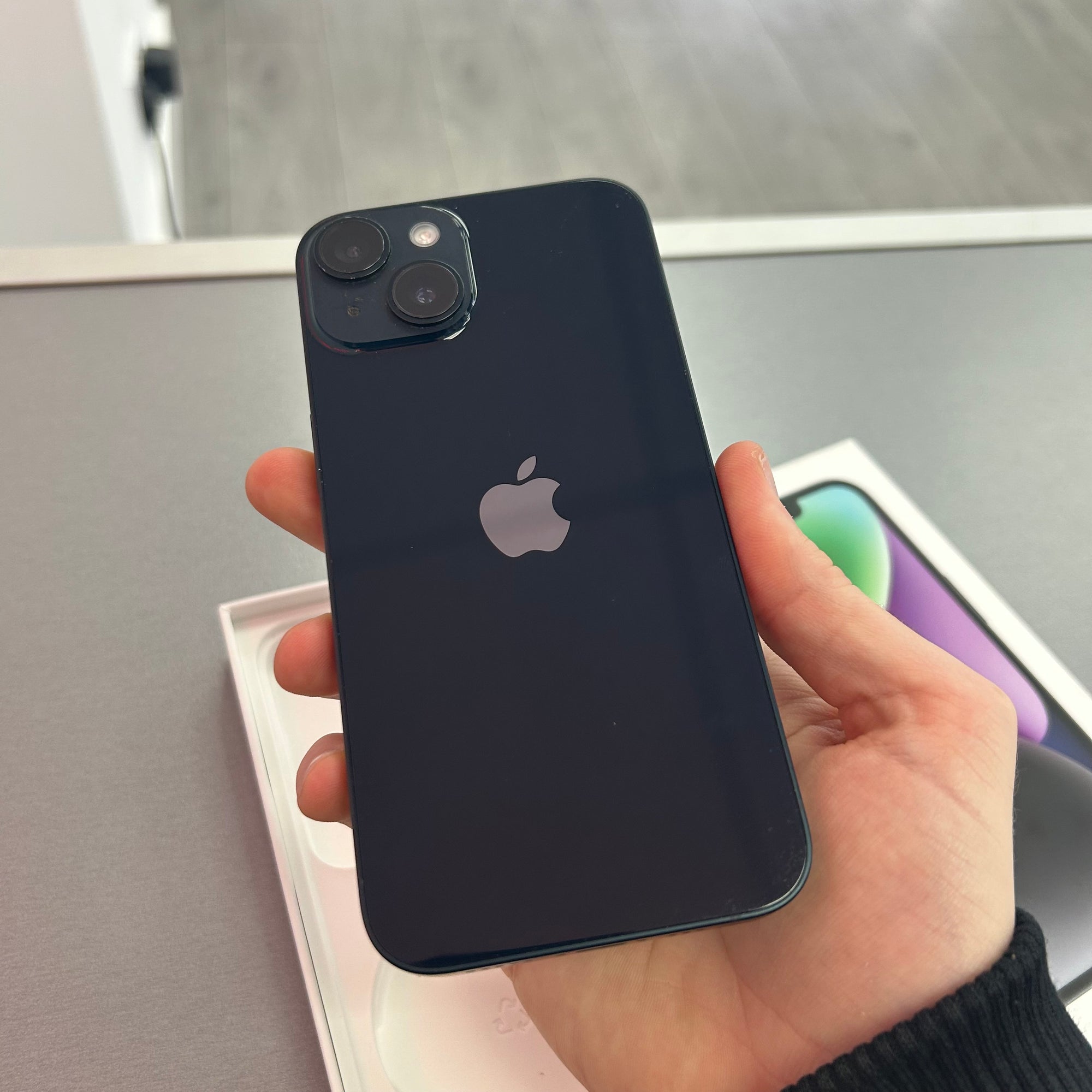 Apple iPhone 14 128GB Midnight - 87% Battery Health