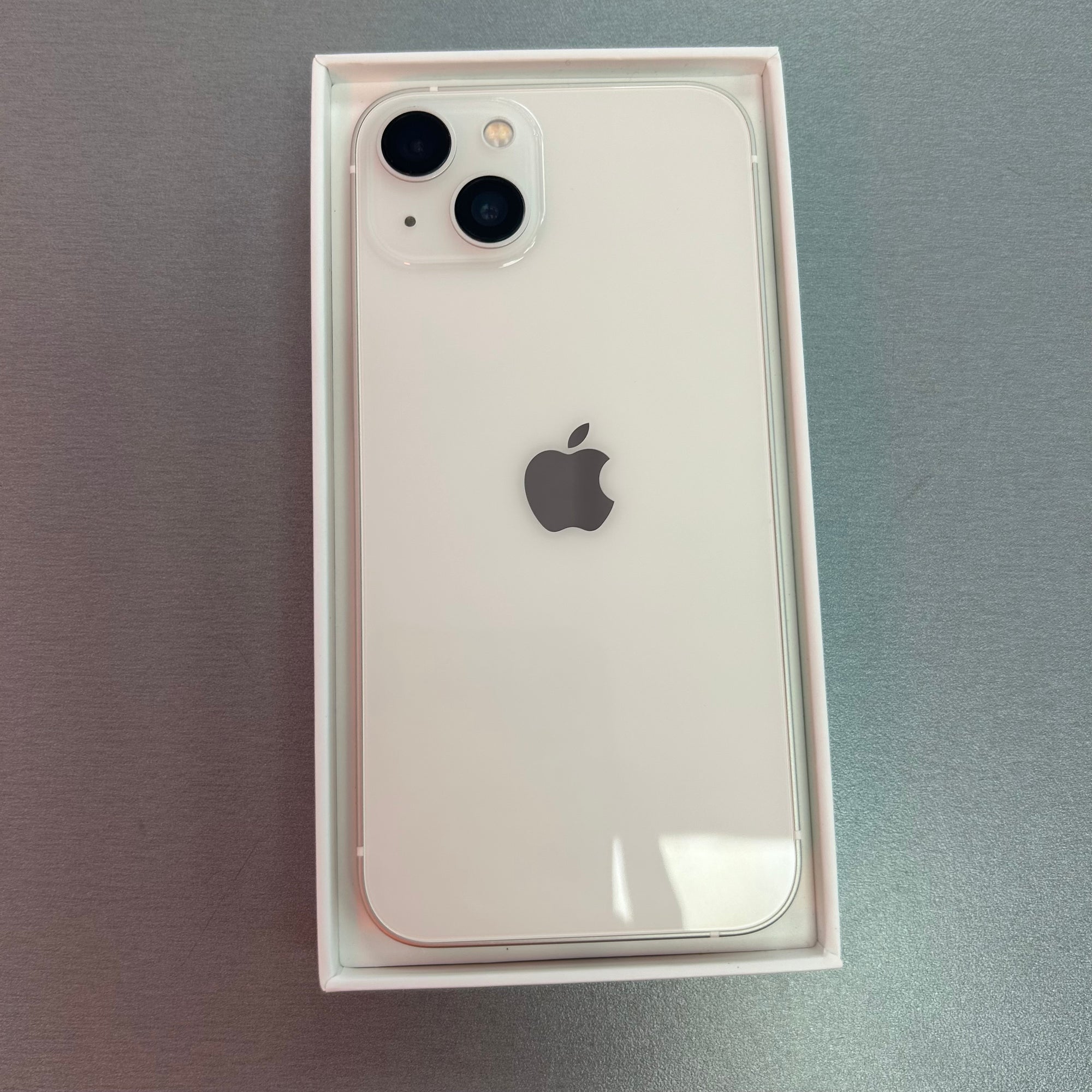 Apple iPhone 13 128GB White 100% Battery Health