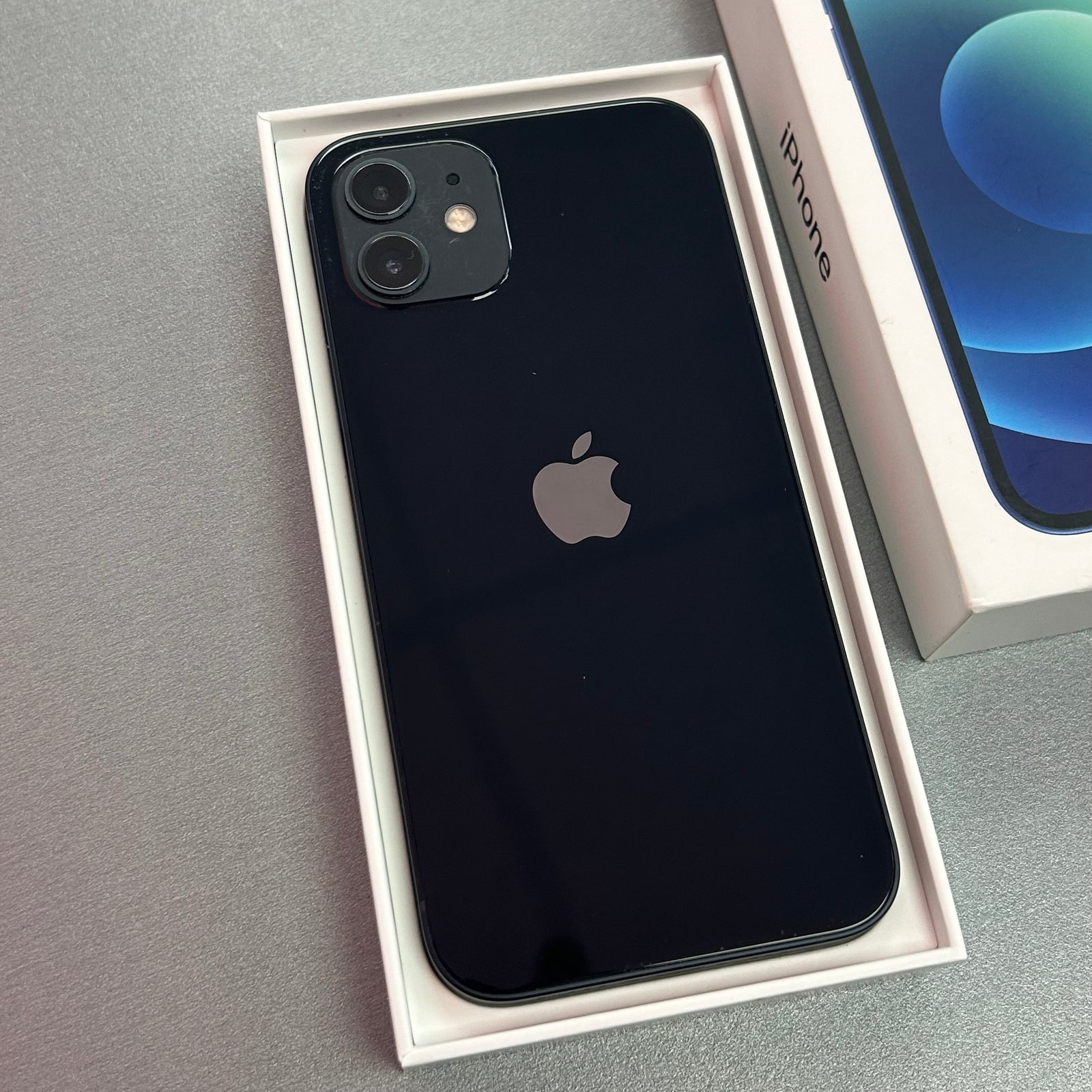 Apple iPhone 12 128GB Black - 100% Battery Health