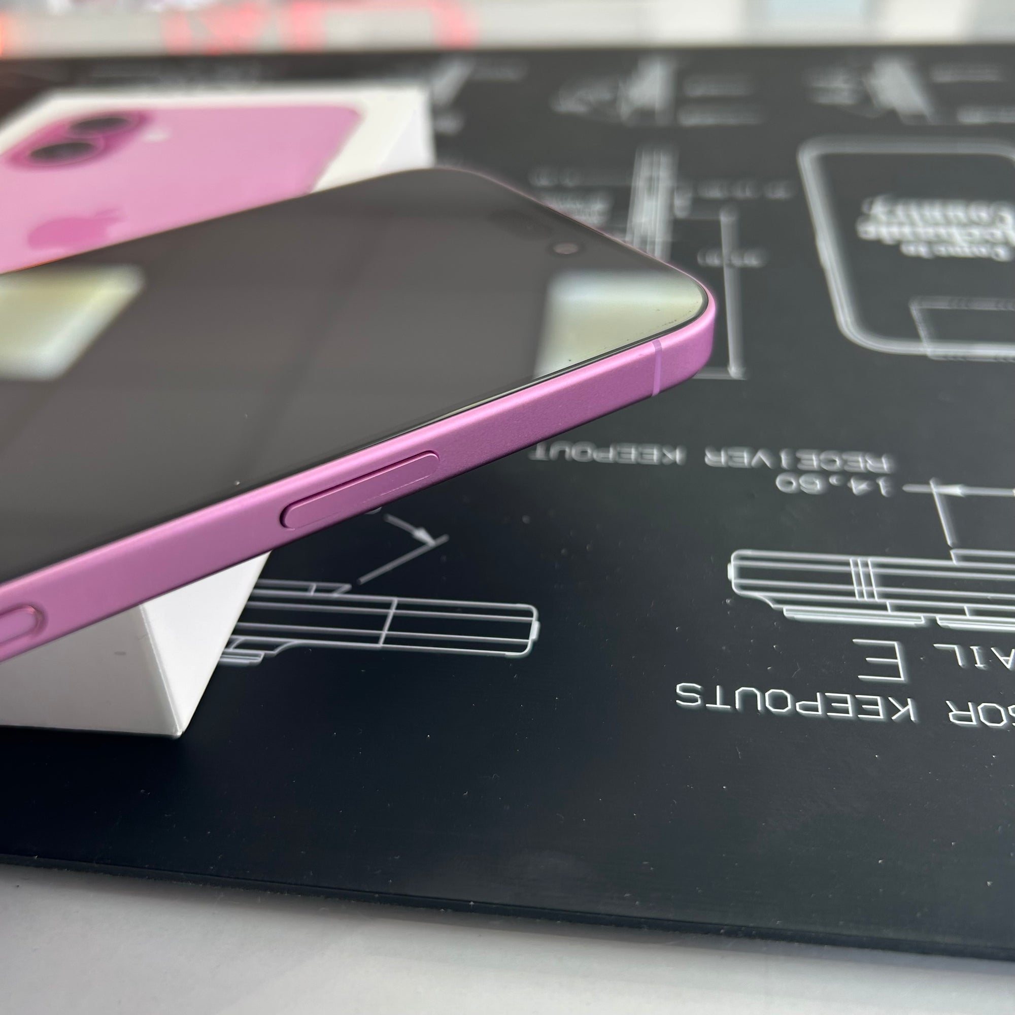 Apple iPhone 16 128GB Pink 92% Battery Health Great like new condition