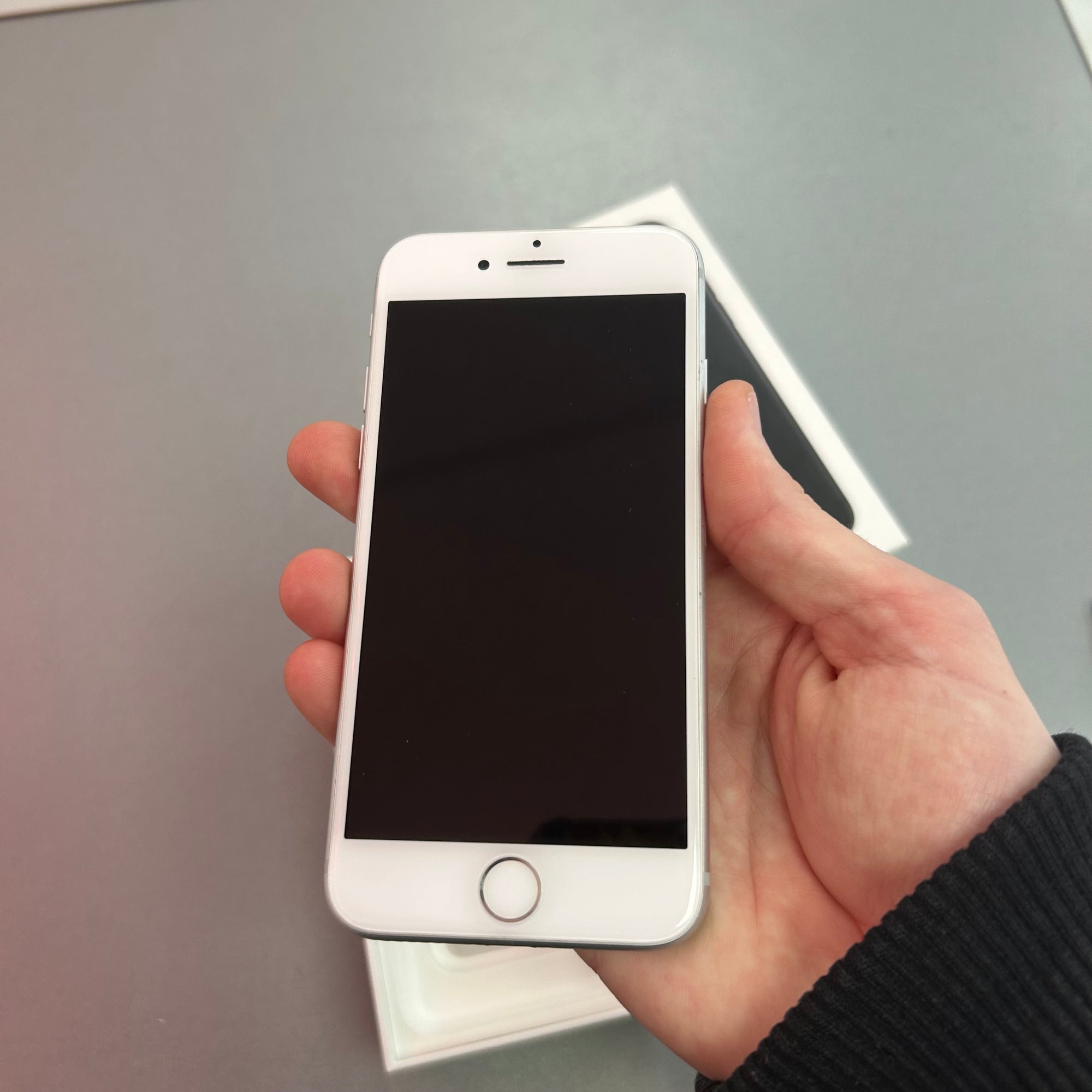 Apple iPhone 7 Silver 32GB - 95% Battery Health and Above