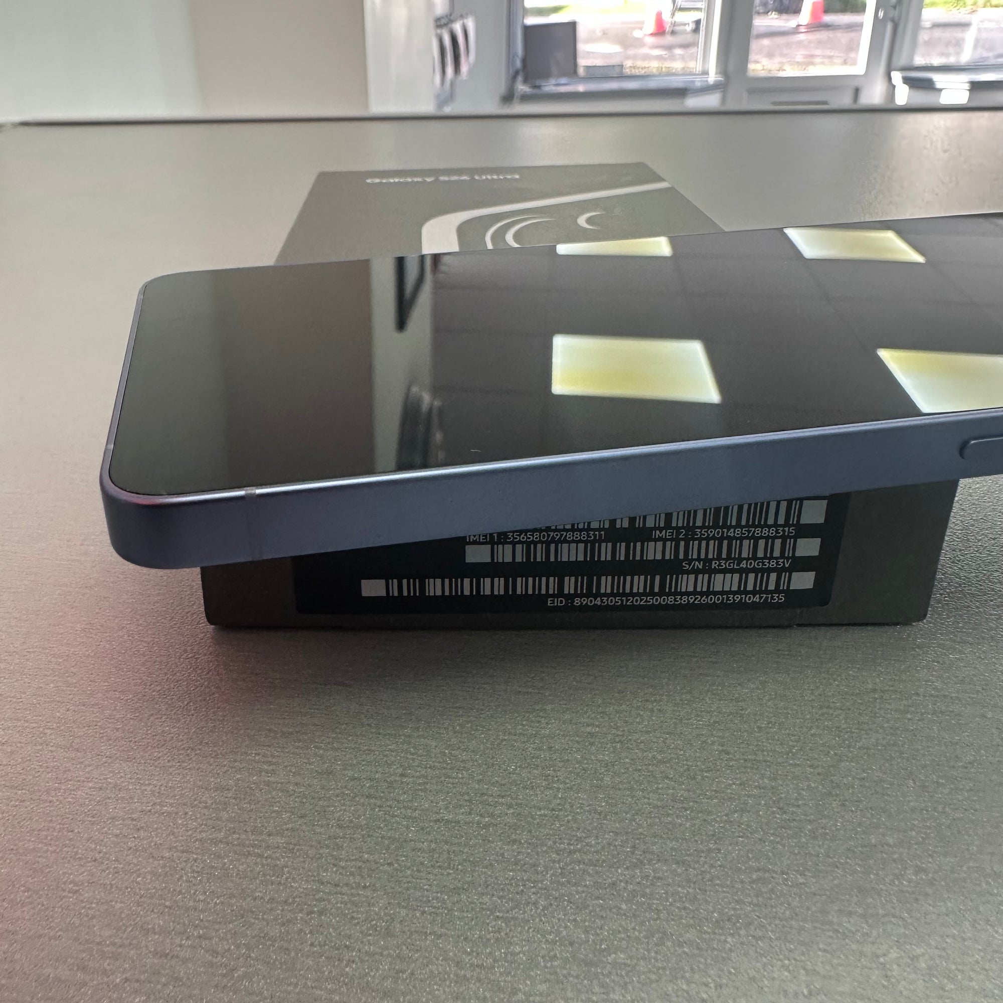 Samsung Galaxy S26 Ultra 256GB Violet - Shop Display &amp; 12 Months warranty