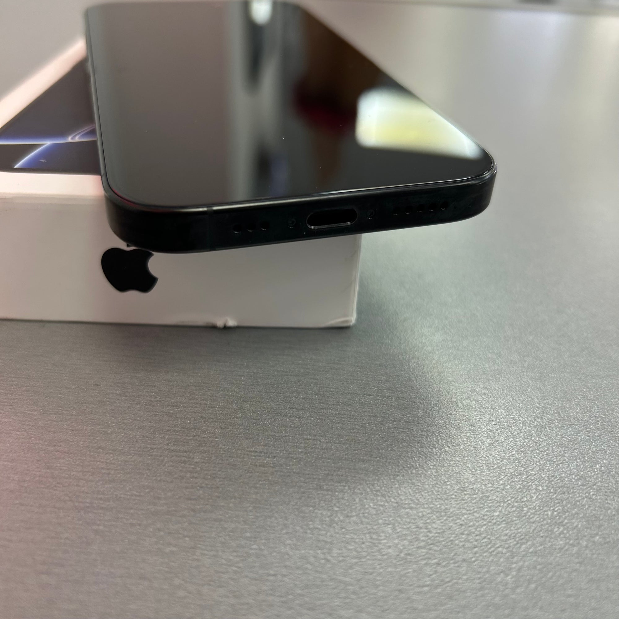 Apple iPhone 16 Pro 256GB Black Titanium 100% Battery Grade A