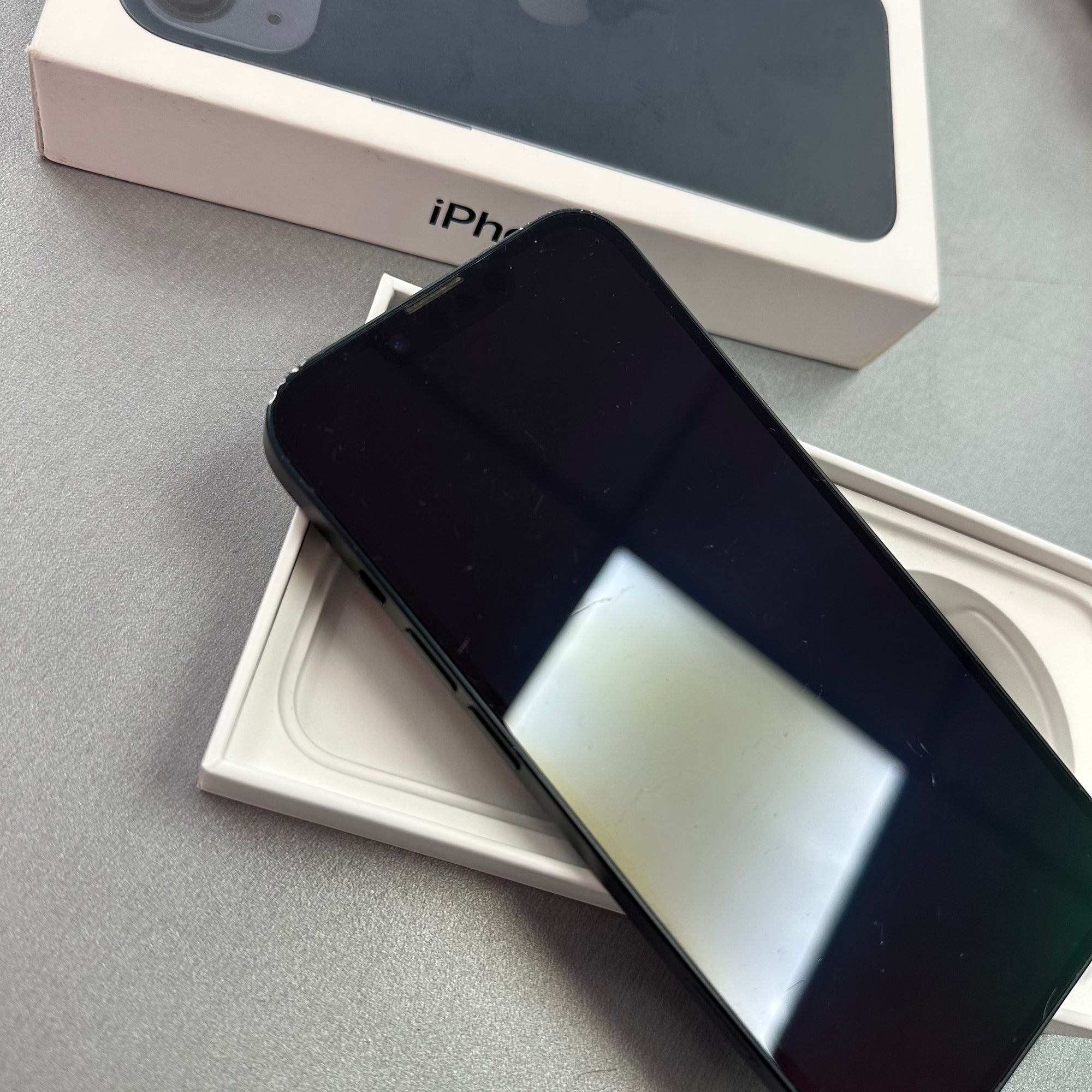 Apple iPhone 14 128GB Midnight - 100% Battery Health Grade C
