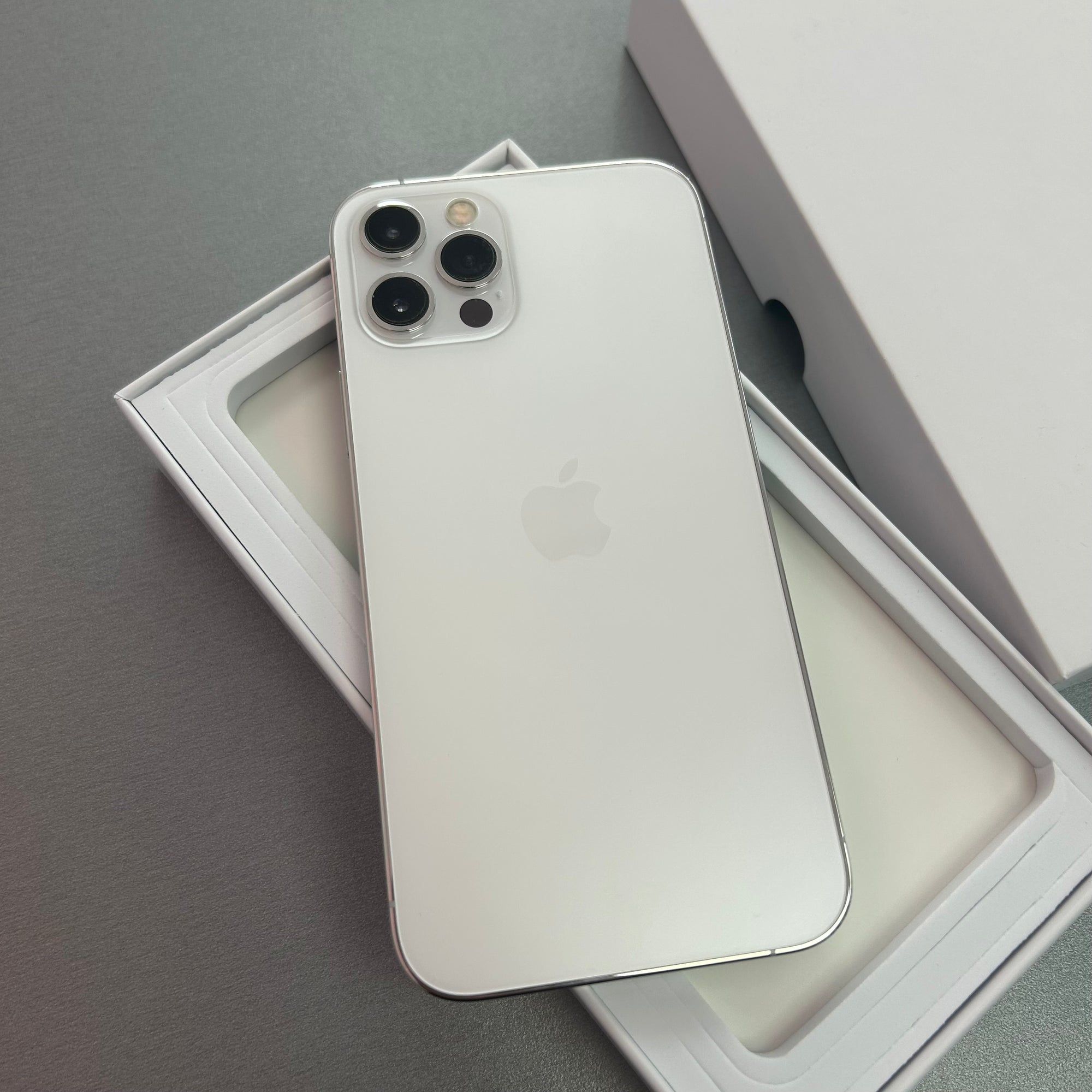 Apple iPhone 12 Pro White 128GB - 100% Battery Health