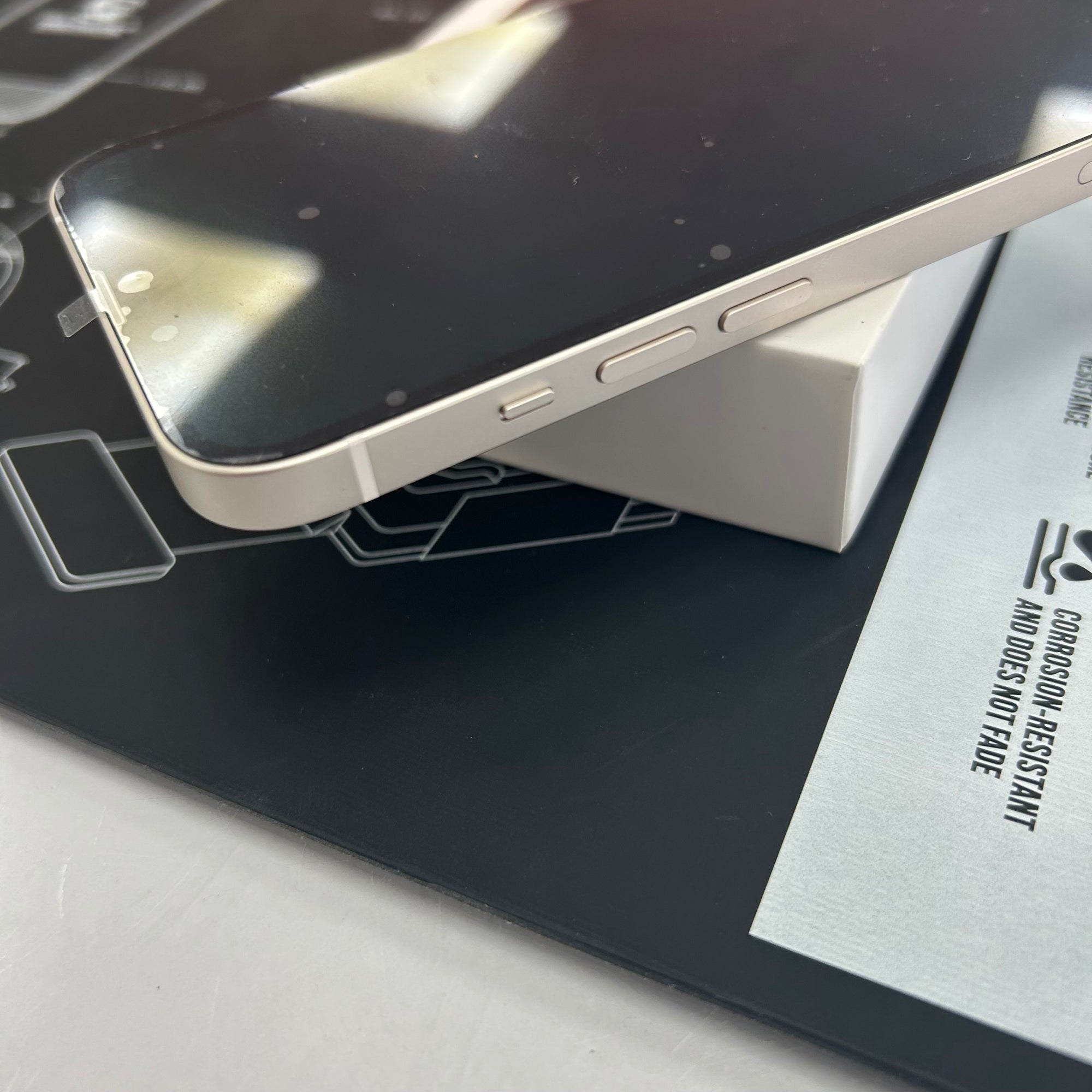 Apple iPhone 13 128GB White 100% Battery Health