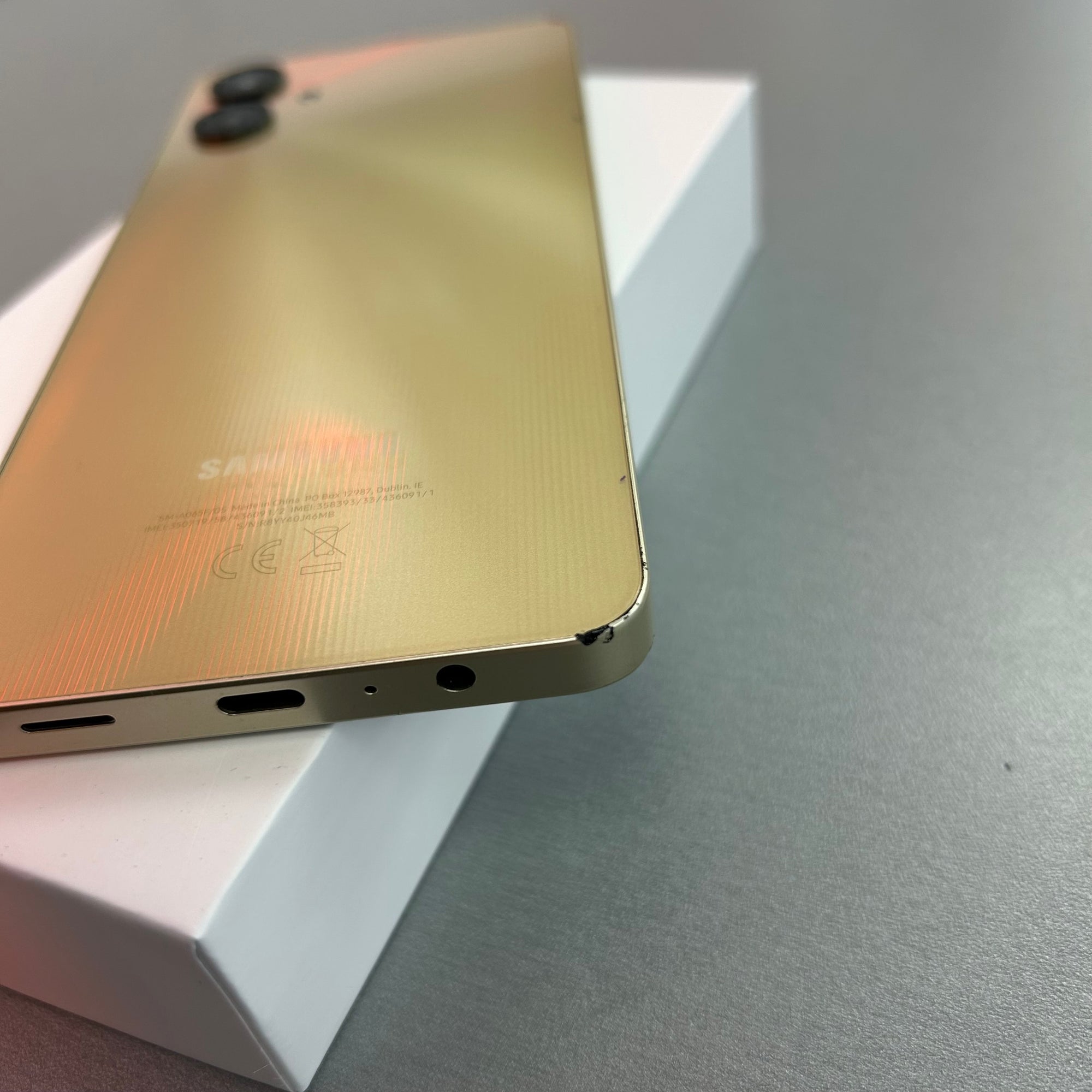 Samsung Galaxy A06 Gold 64GB