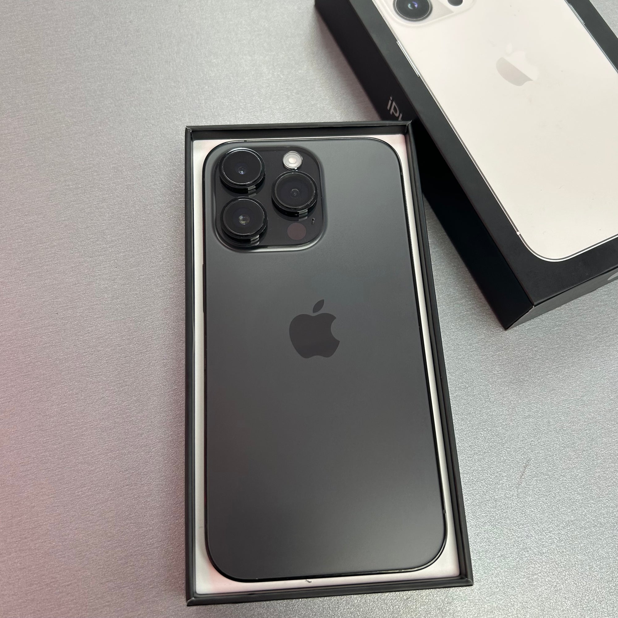 Apple iPhone 14 Pro - Space Black 128GB & 100% Battery Health