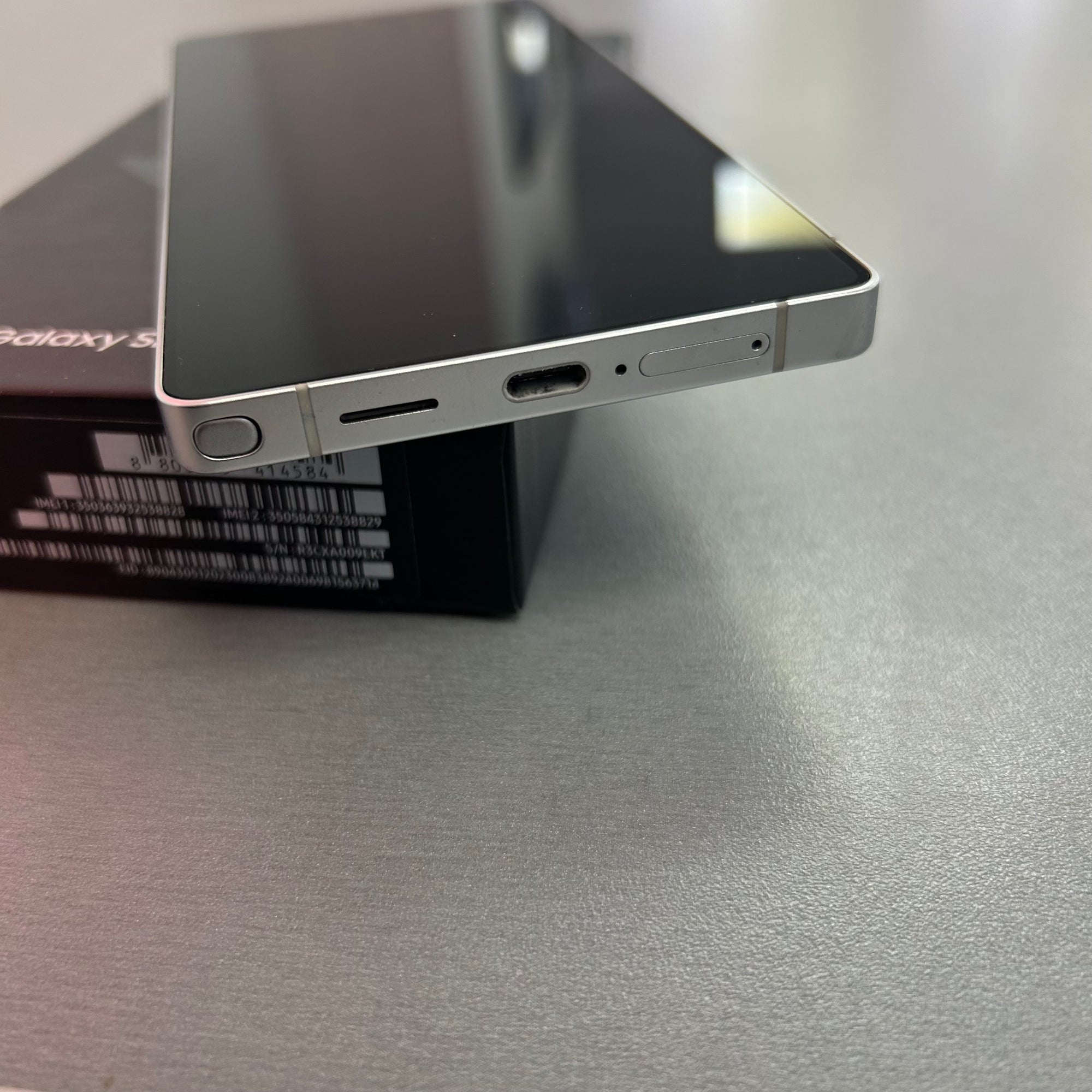 Samsung Galaxy S25 Ultra 256GB Titanium Silverblue - Excellent Condition