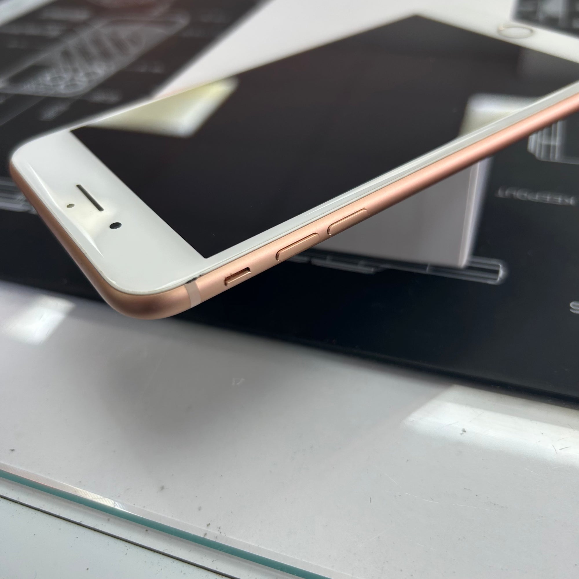 Apple iPhone 8 Plus 64GB Rose Gold Unlocked