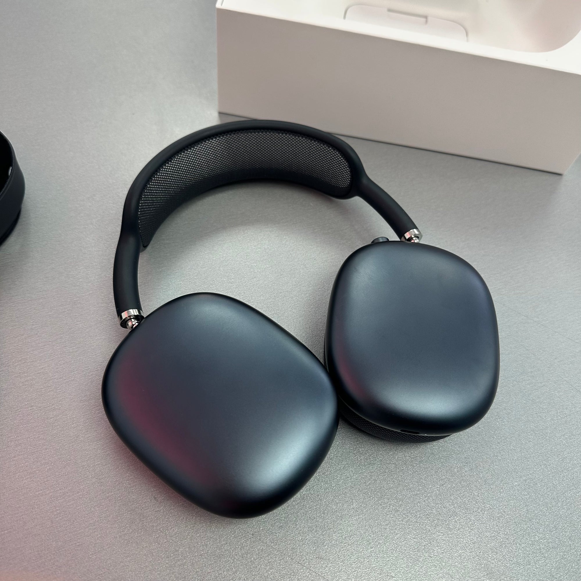 Apple AirPods Max 2 USB C Midnight - Excellent Condition Second Hand