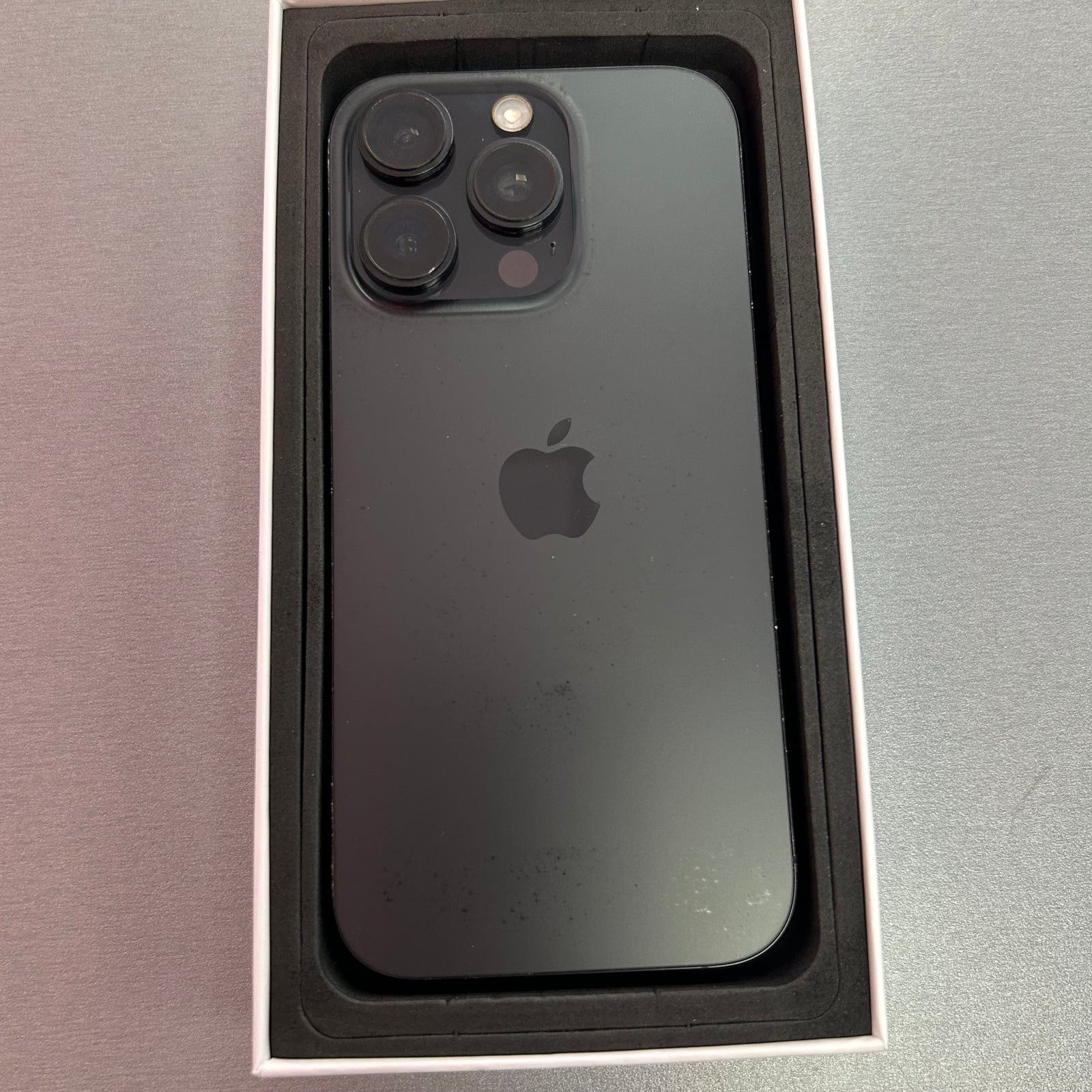 Apple iPhone 16 Pro Black Titanium 128GB - Original 100% Battery Health