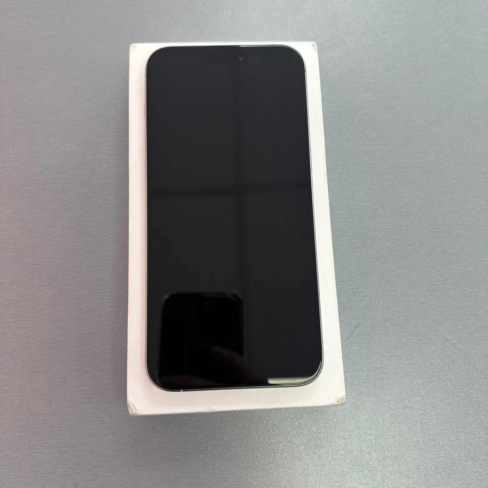 Apple iPhone 15 Pro Max 256GB White Titanium- 100% Battery Health