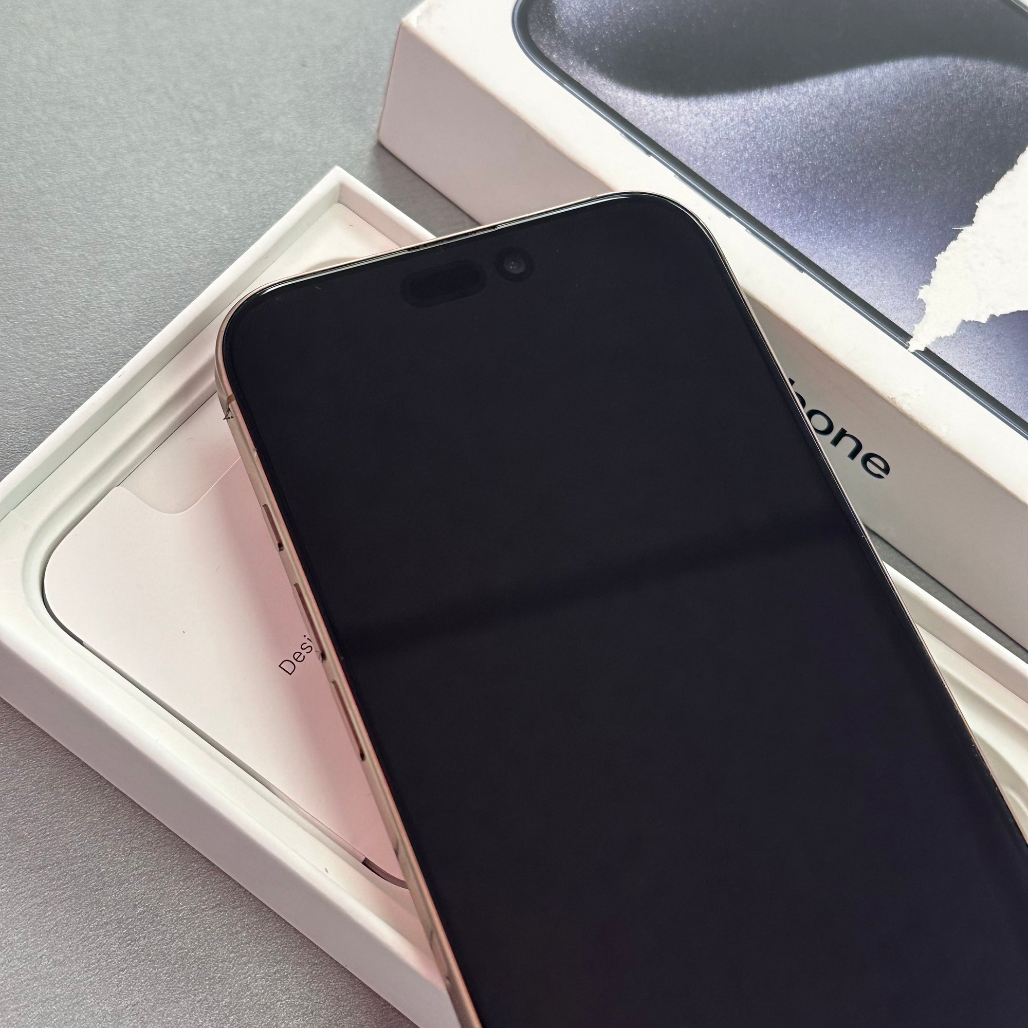 Apple iPhone 16 Pro Max 256GB Desert Titanium - 90% Battery Health