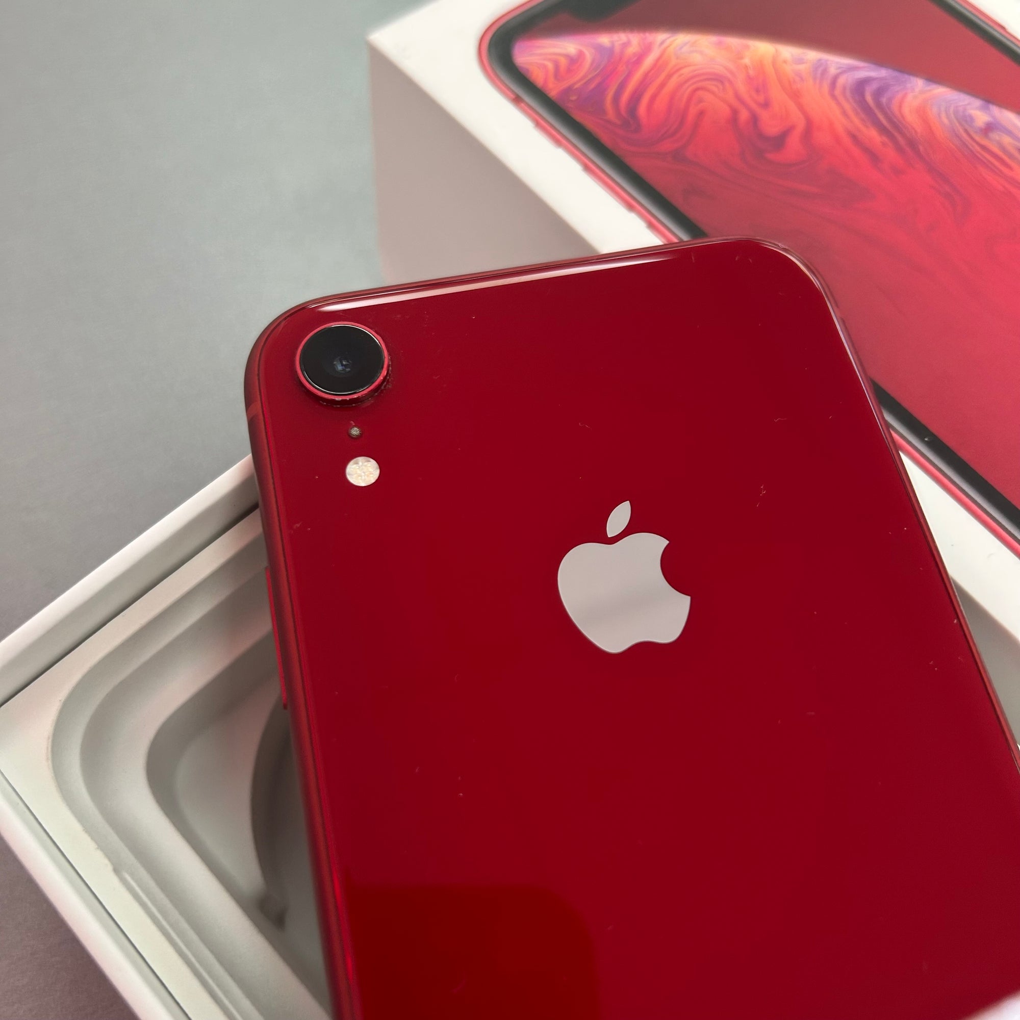 Apple iPhone XR 128GB Product Red 100% Battery Health