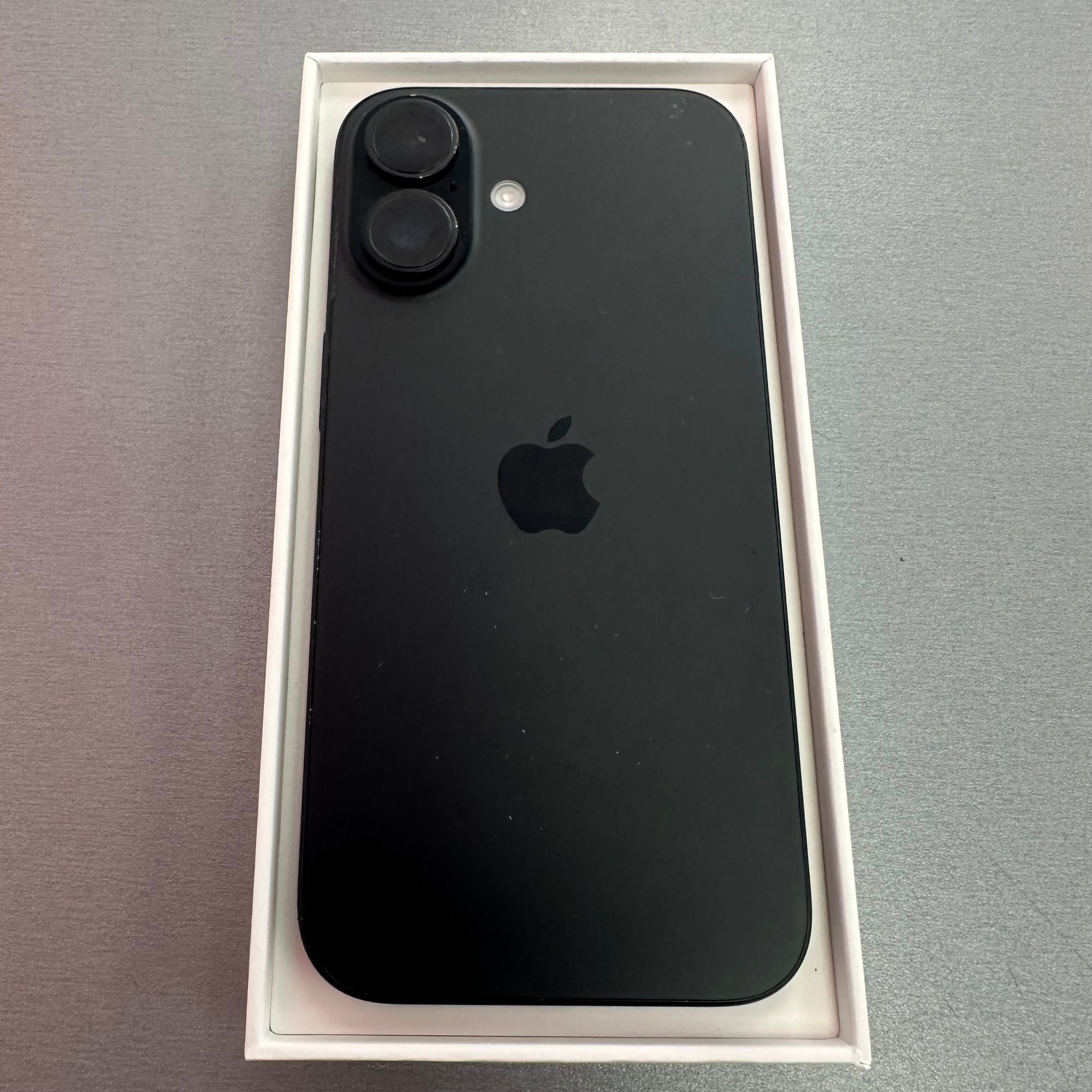 Apple iPhone 16 128GB Black 89% Battery Health