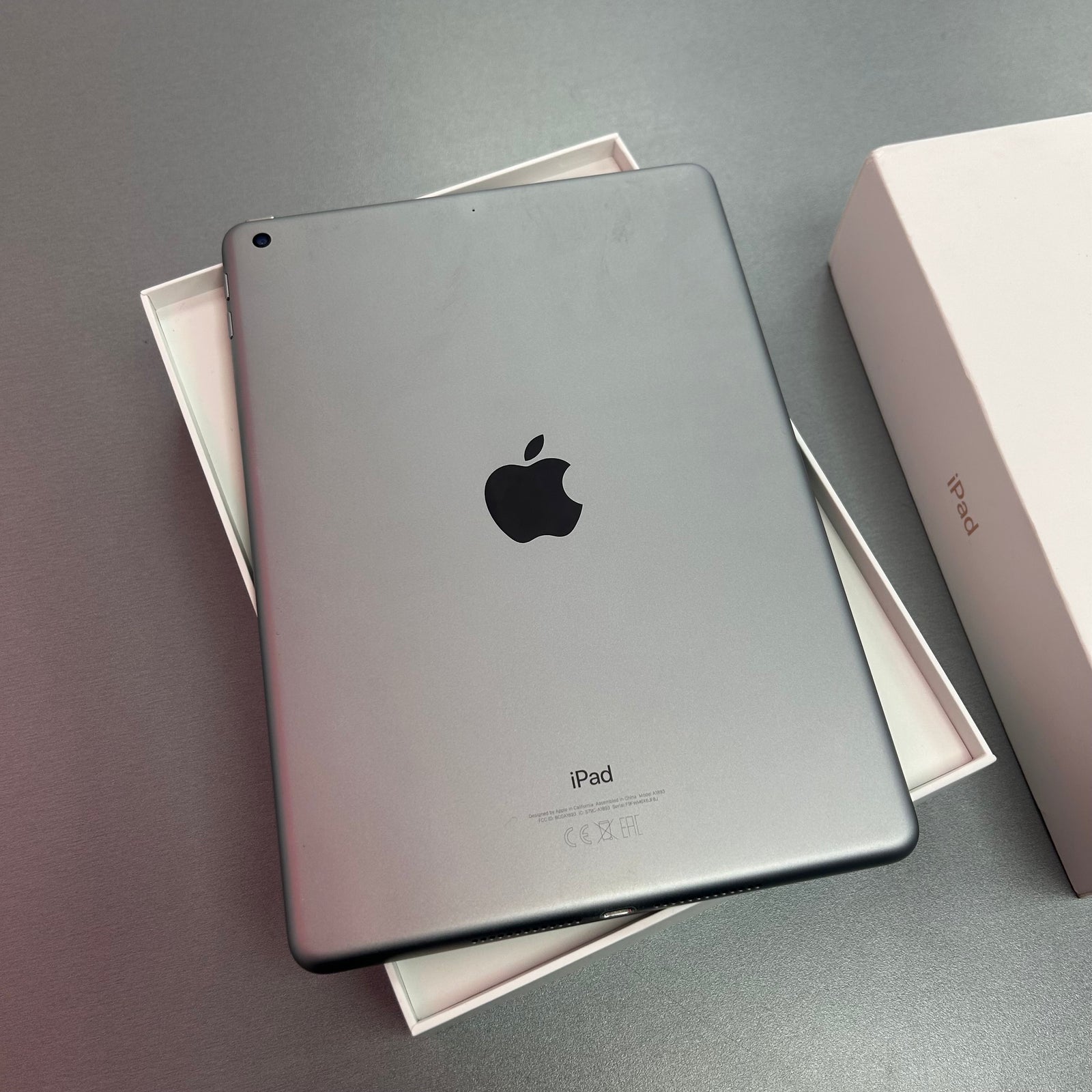 Apple iPad 6th Generation 32GB Wi-Fi