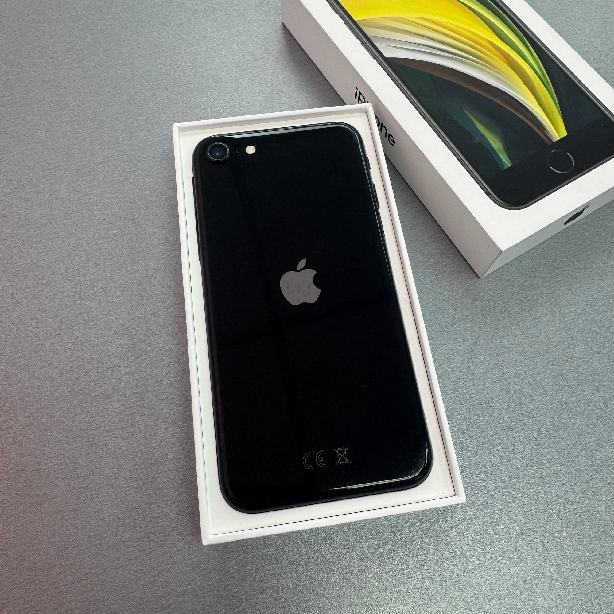 Apple iPhone SE 2020 Black 64GB
