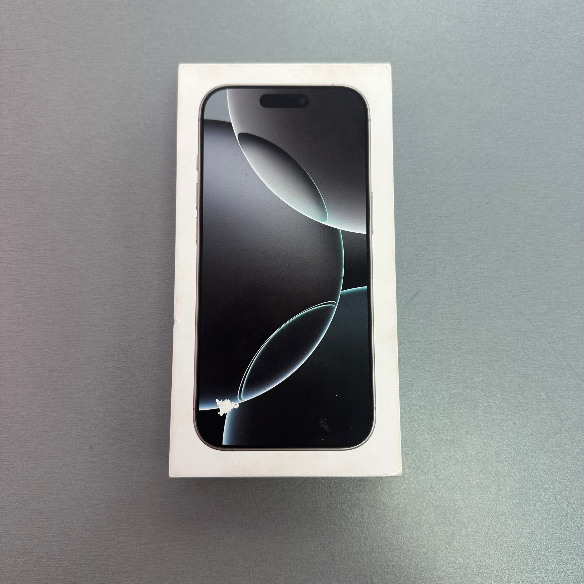 Apple iPhone 16 Pro White Titanium 128GB - 100% Battery Health