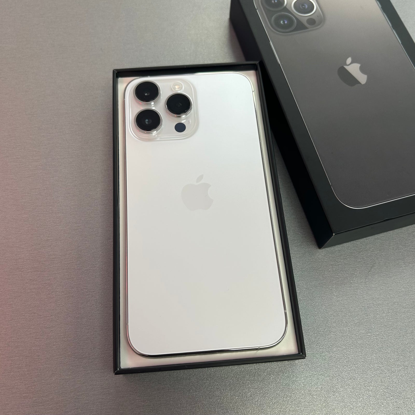 Apple iPhone 14 Pro Max Silver 128GB - 100% Battery Health