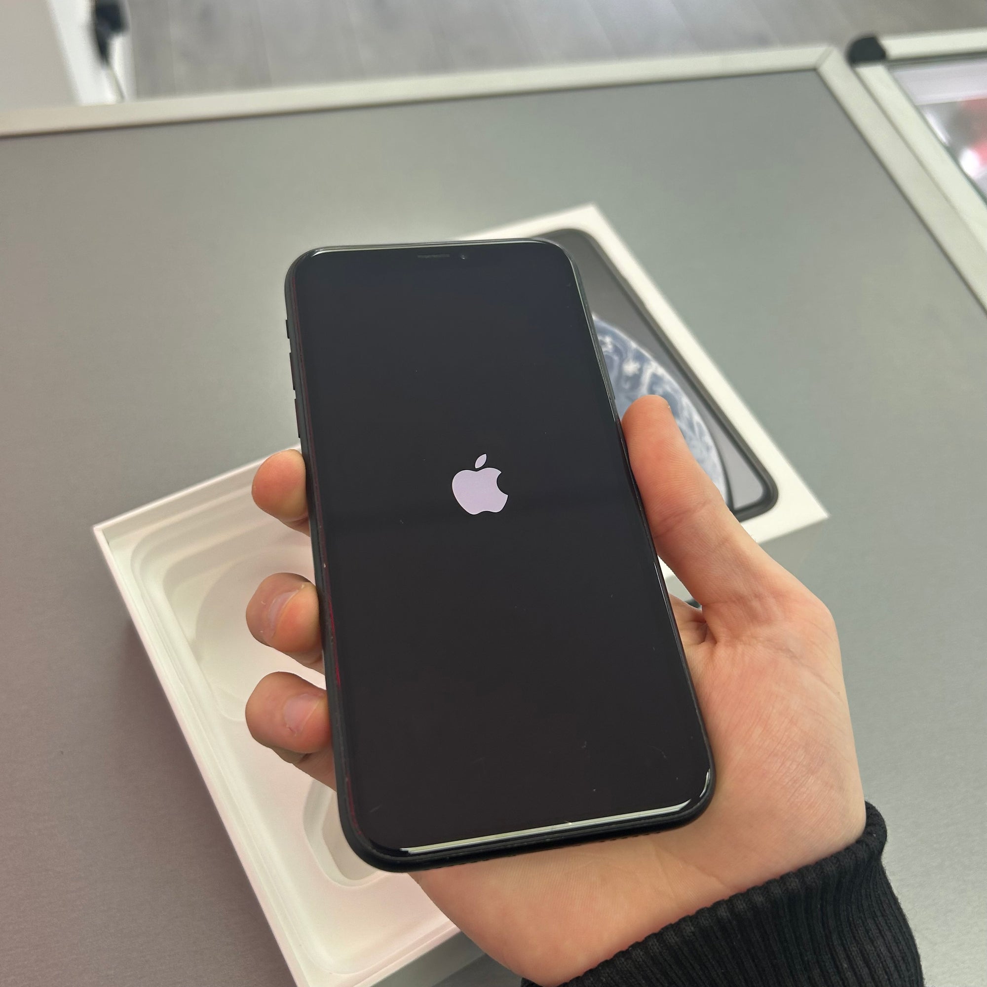 Apple iPhone XR 64GB Black 92% Battery Health