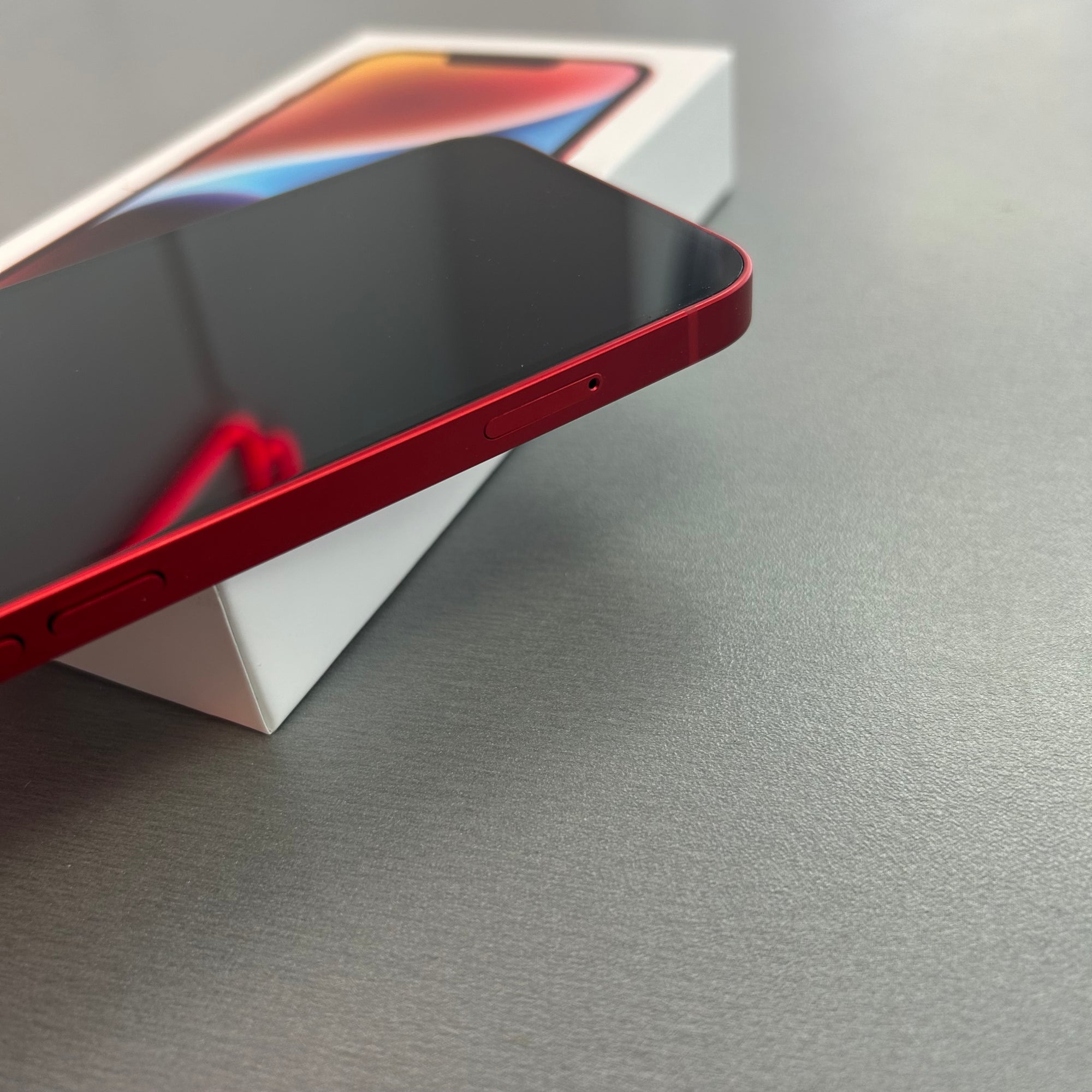 Apple iPhone 13 128GB Red 89% Battery Health