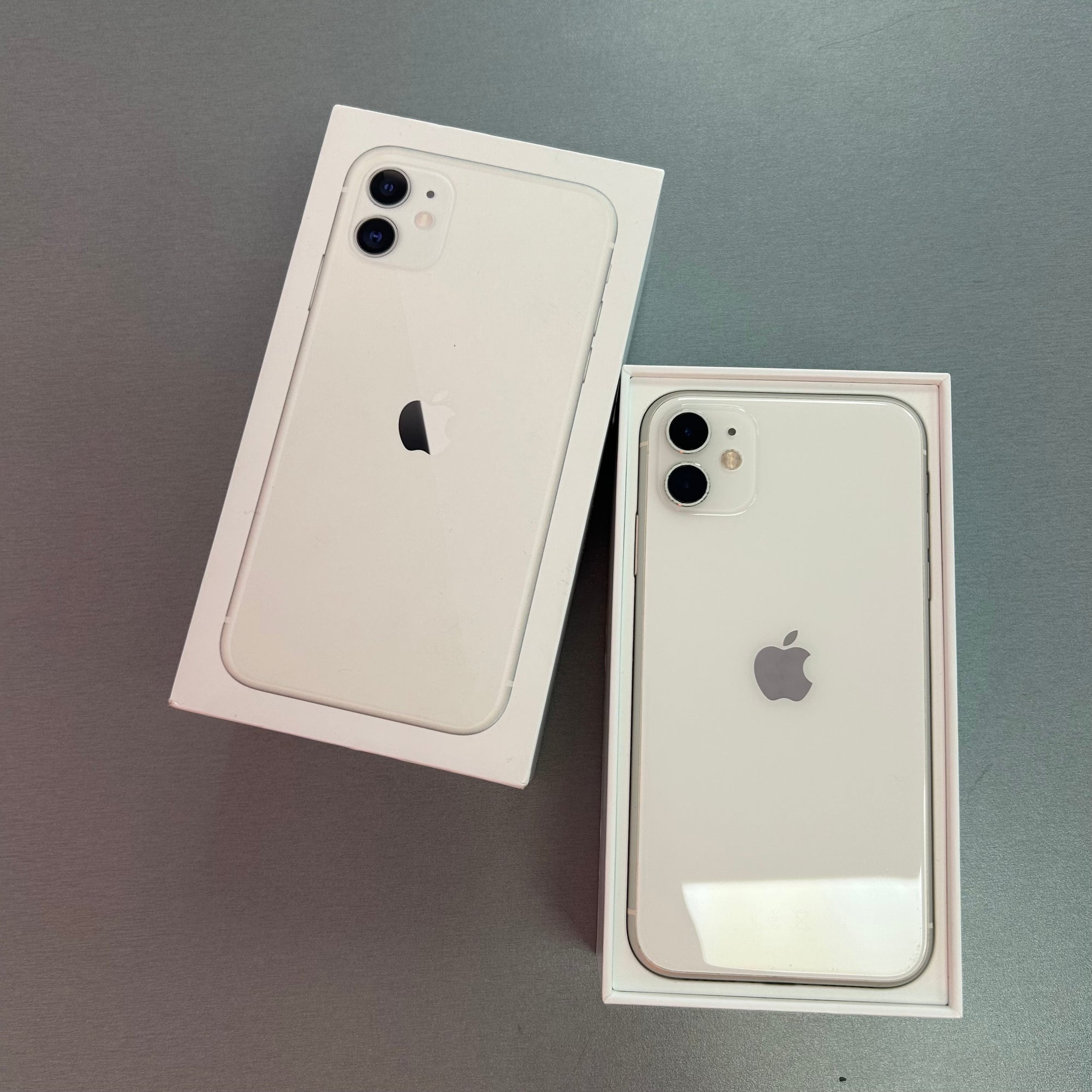 iPhone 11 White 64GB 100% Battery Health
