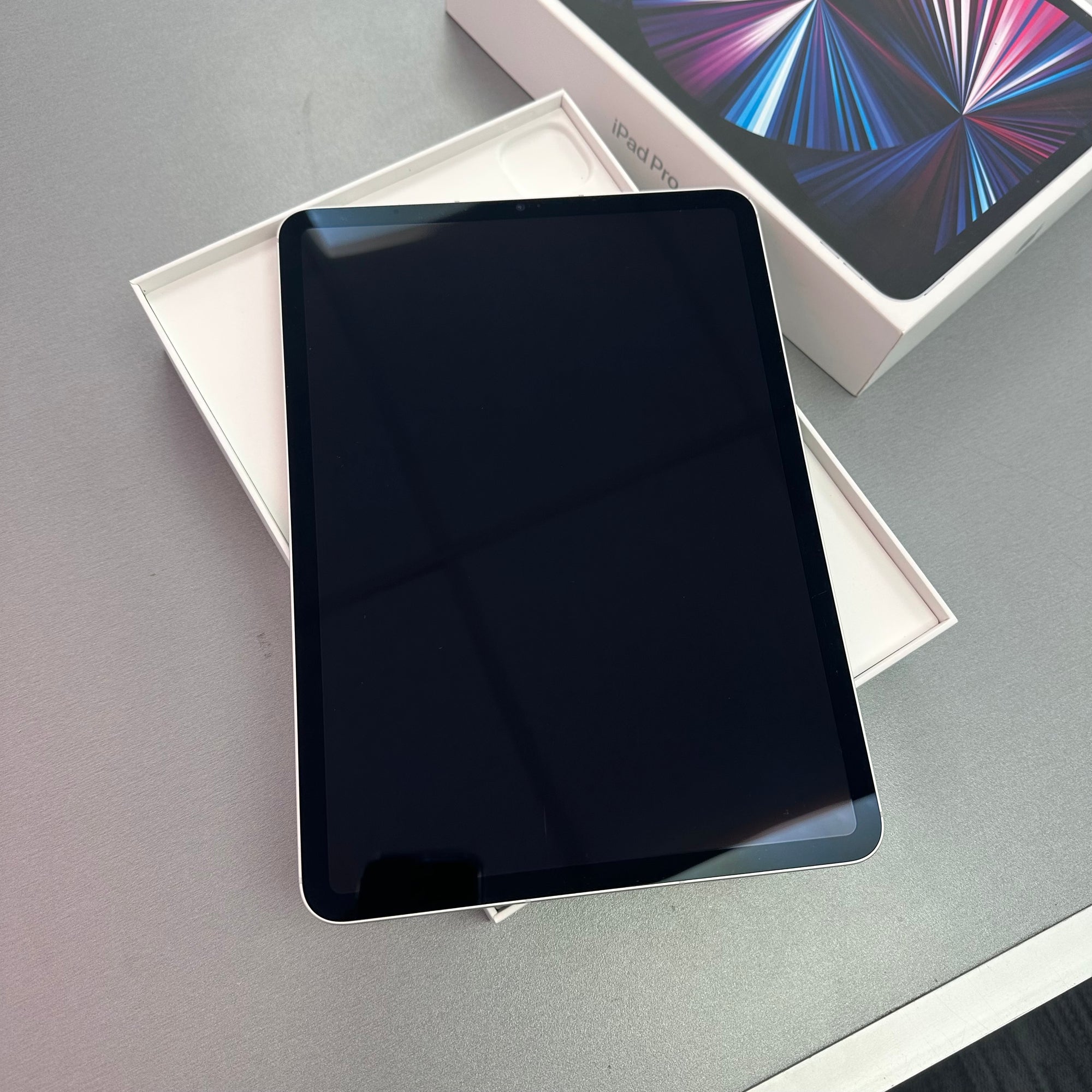 Apple iPad Pro 11 inch 3rd Generation Silver 256GB, Wi-Fi &amp; Cellular