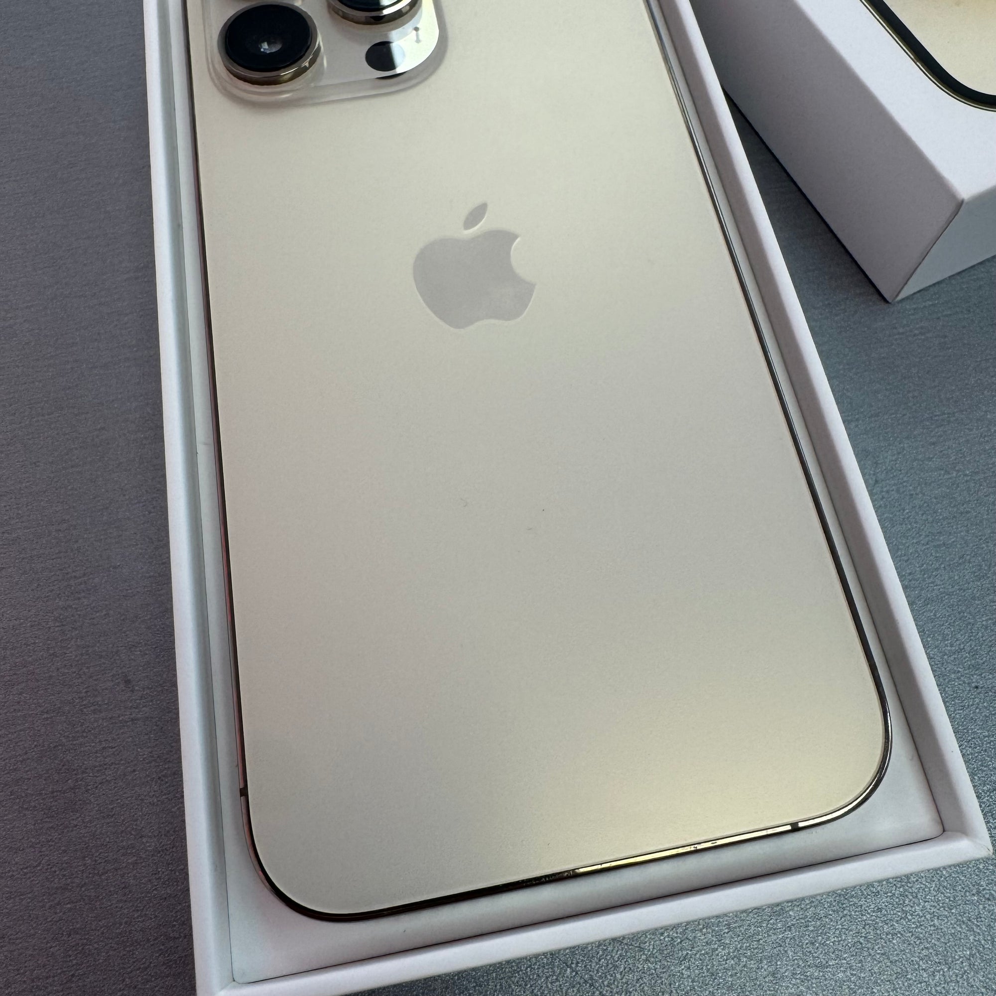 iPhone 14 Pro Max Gold 128GB - 100% Battery Health
