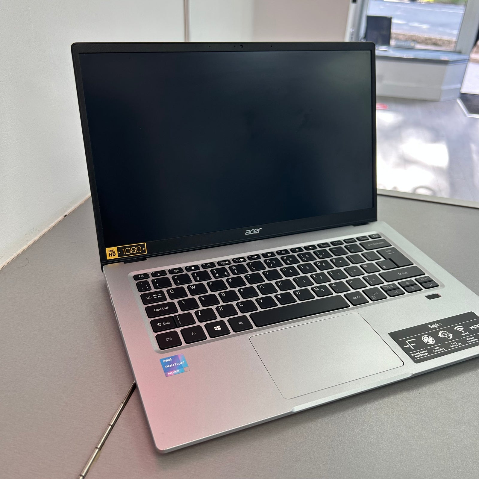 Acer Swift 1 Laptop 14 inch- 128GB, Windows 11 & 4GB RAM