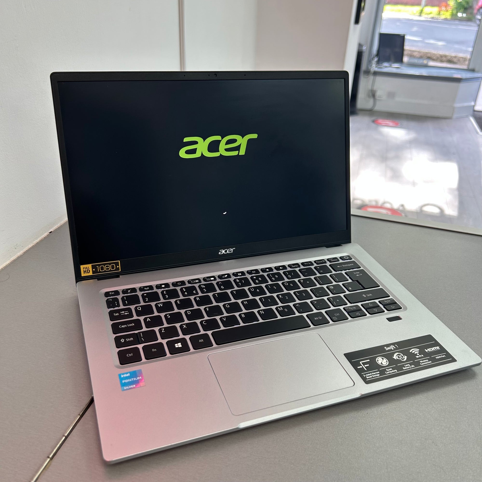 Acer Swift 1 Laptop 14 inch- 128GB, Windows 11 &amp; 4GB RAM