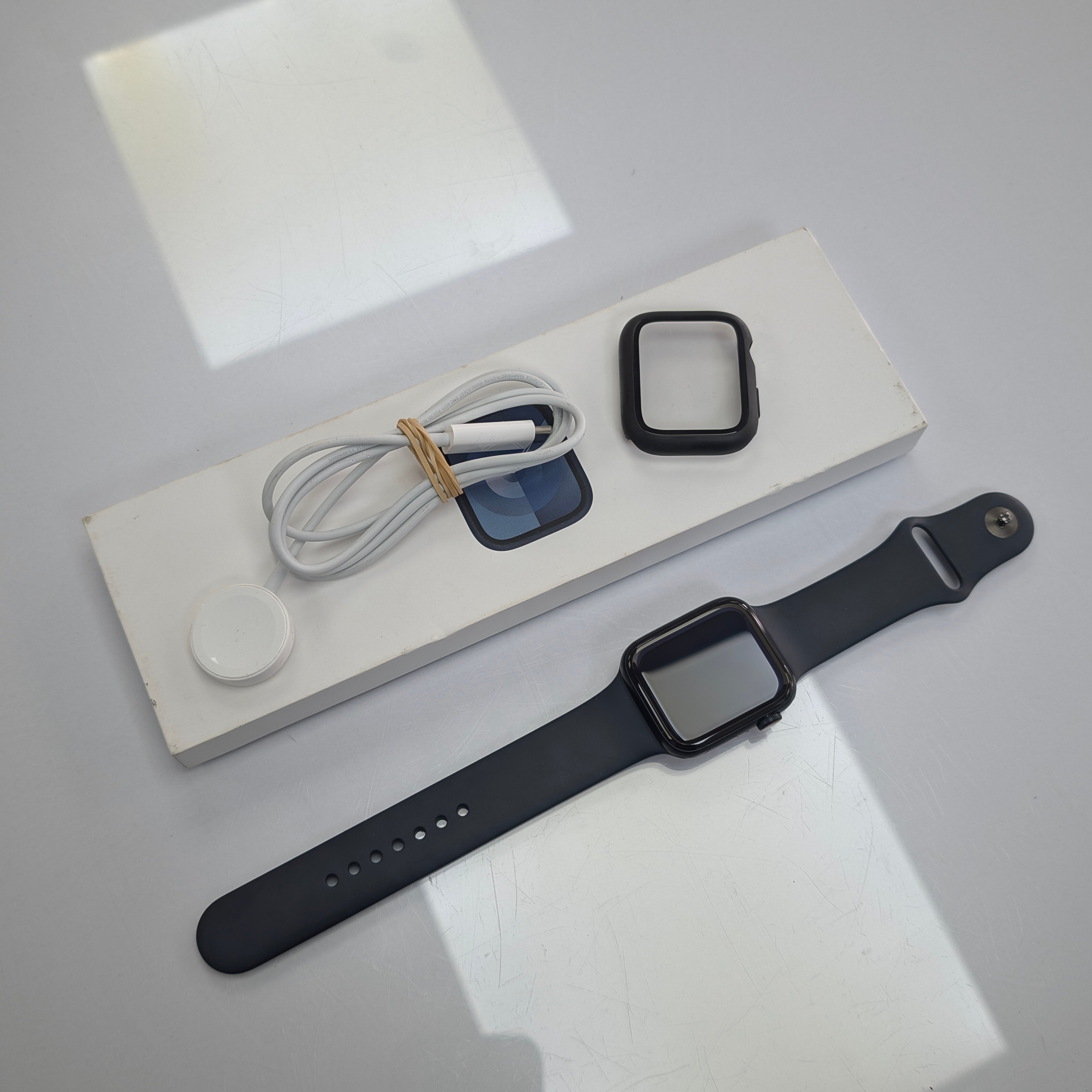 Apple Watch SE22 2nd Gen 44mm Midnight WiFi Cell