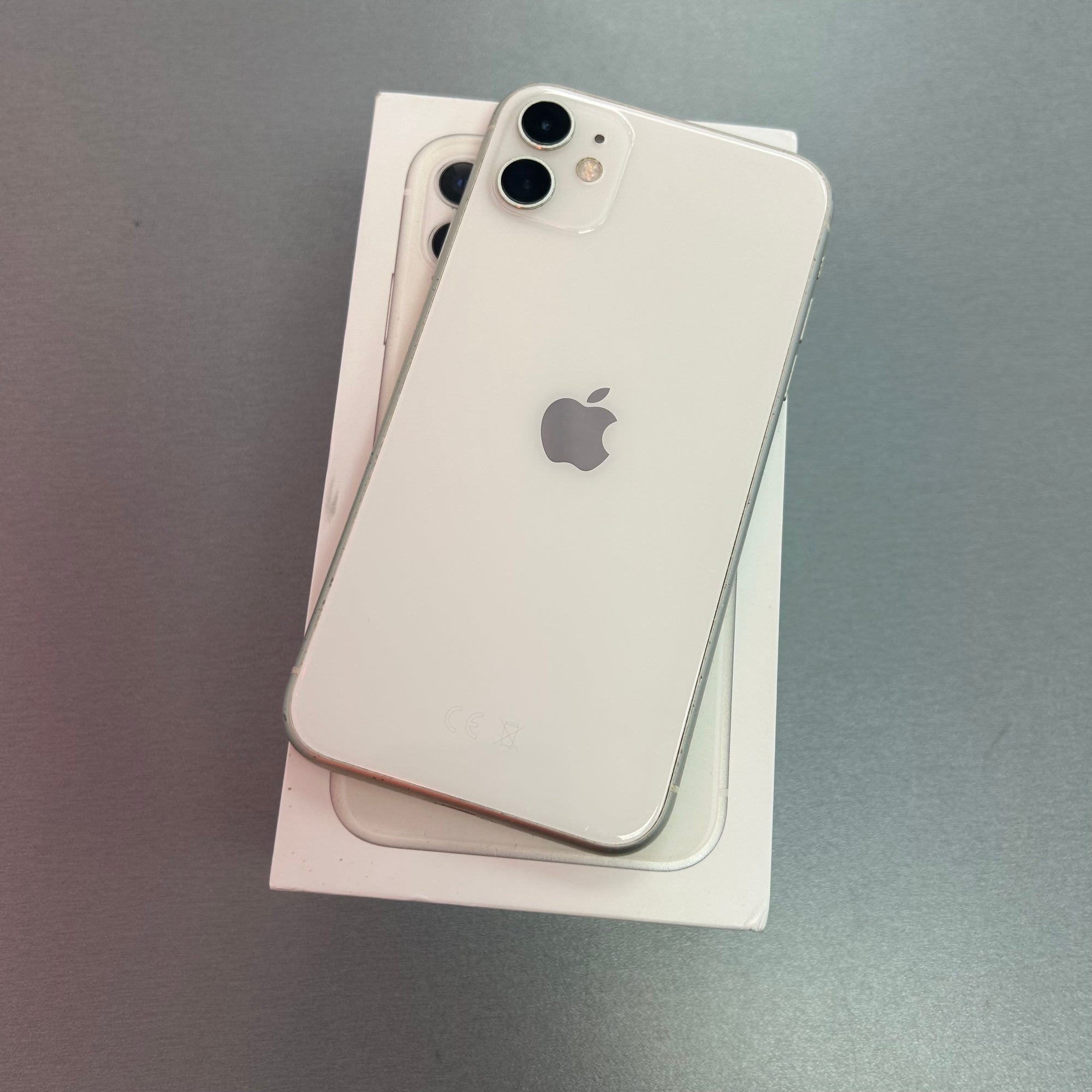 Apple iPhone 11 White 64GB Unlocked
