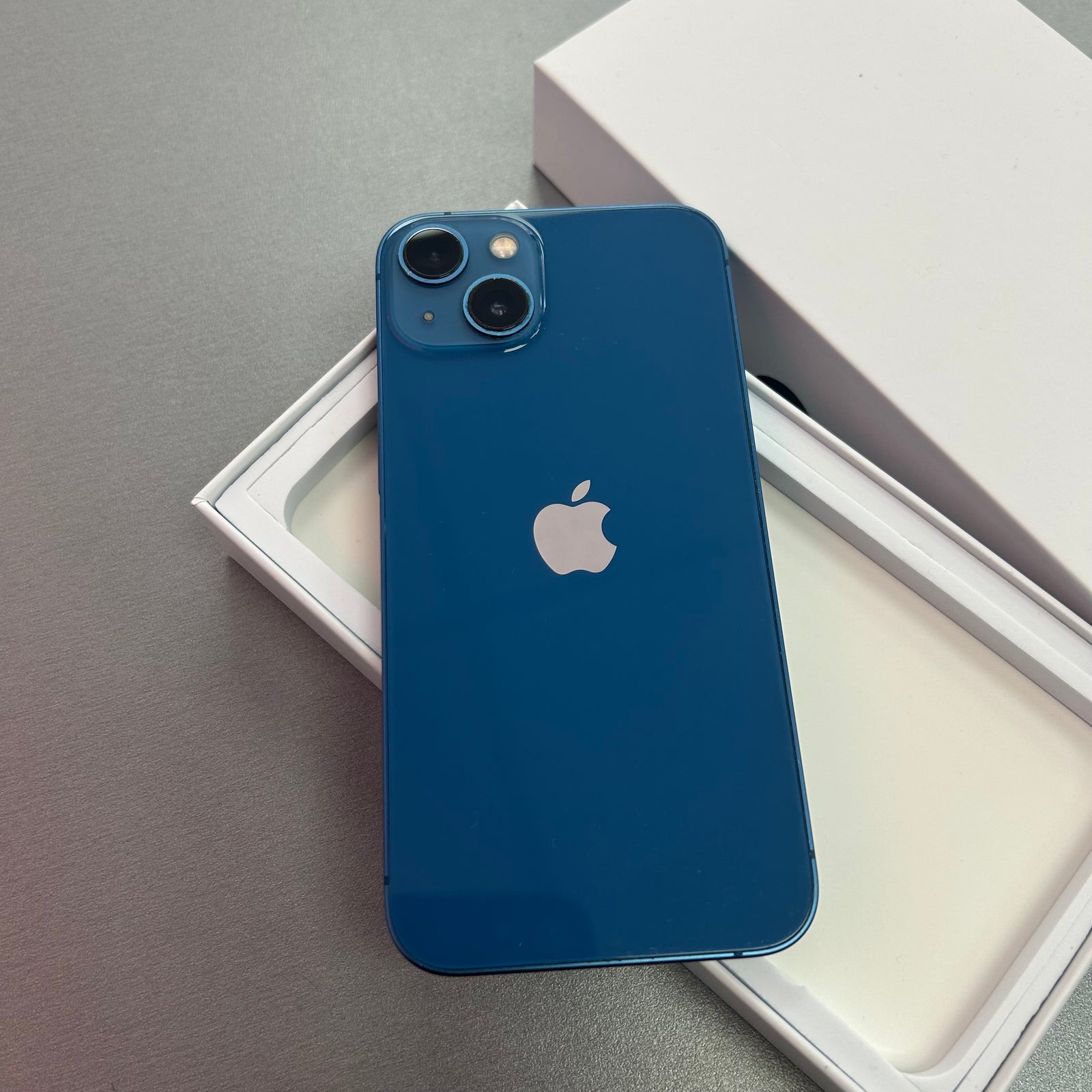 Apple iPhone 13 128GB Blue - 100% Battery Health