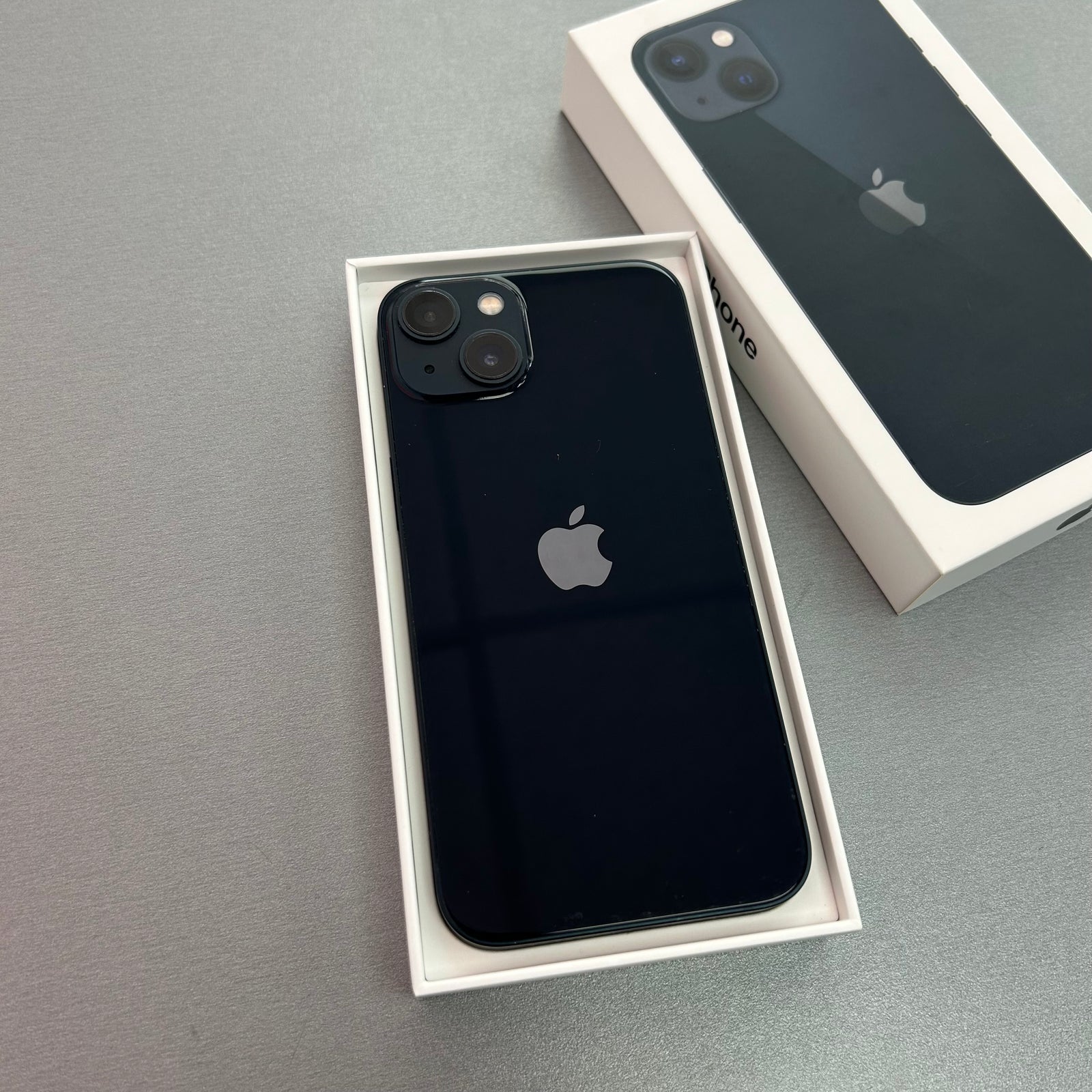 Apple iPhone 13 128GB Midnight - 100% Battery Health