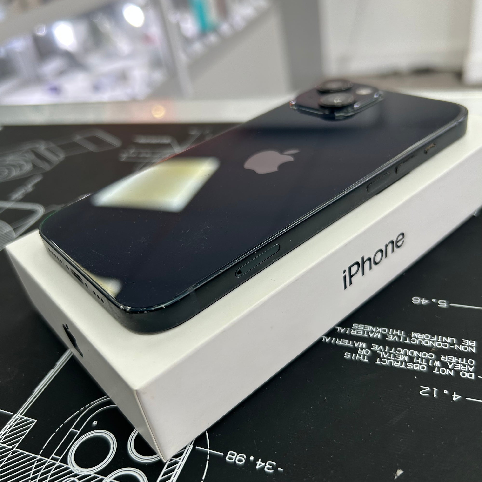 Apple iPhone 14 128GB - Midnight &amp; 100% Battery Health