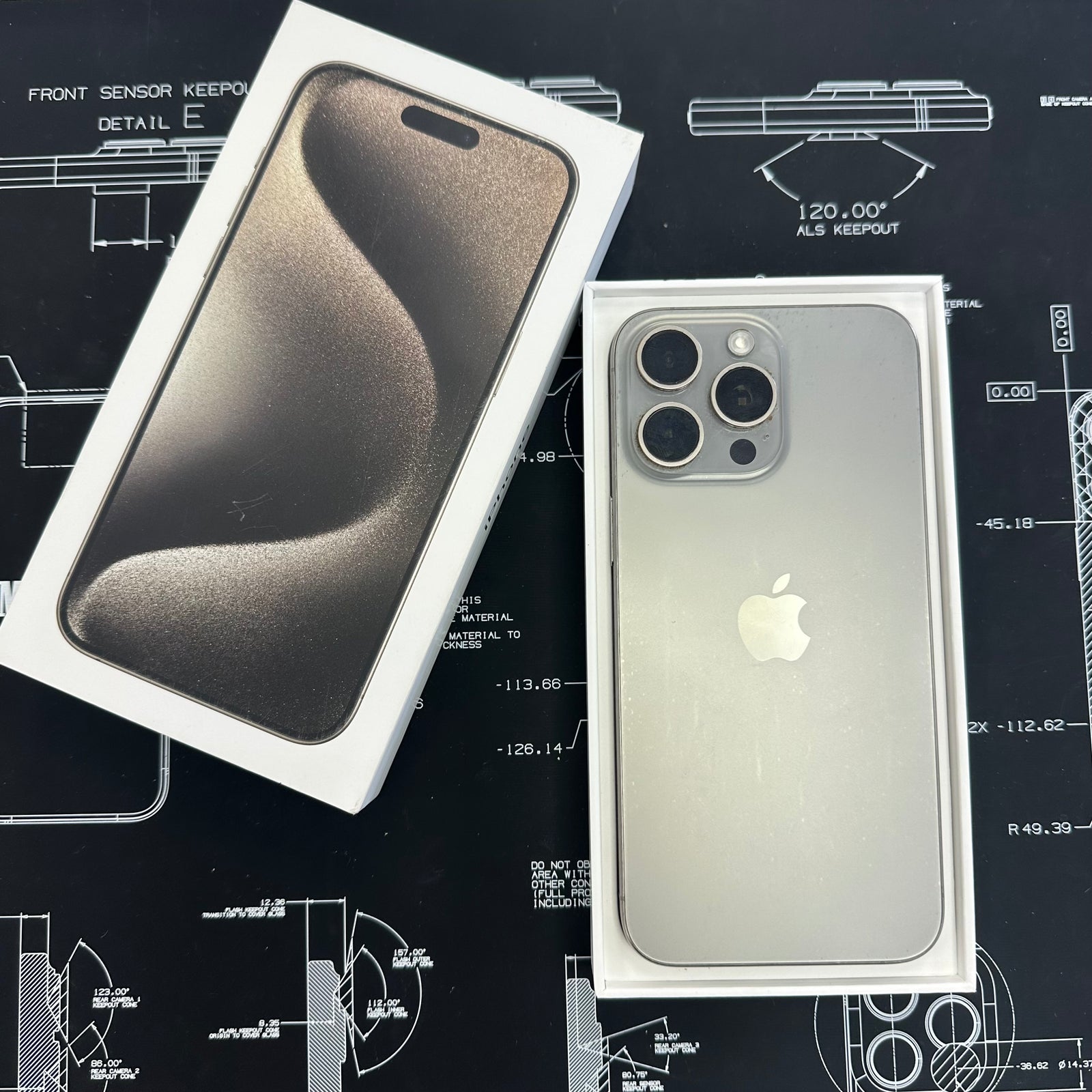Apple iPhone 15 Pro Max 256GB Natural Titanium