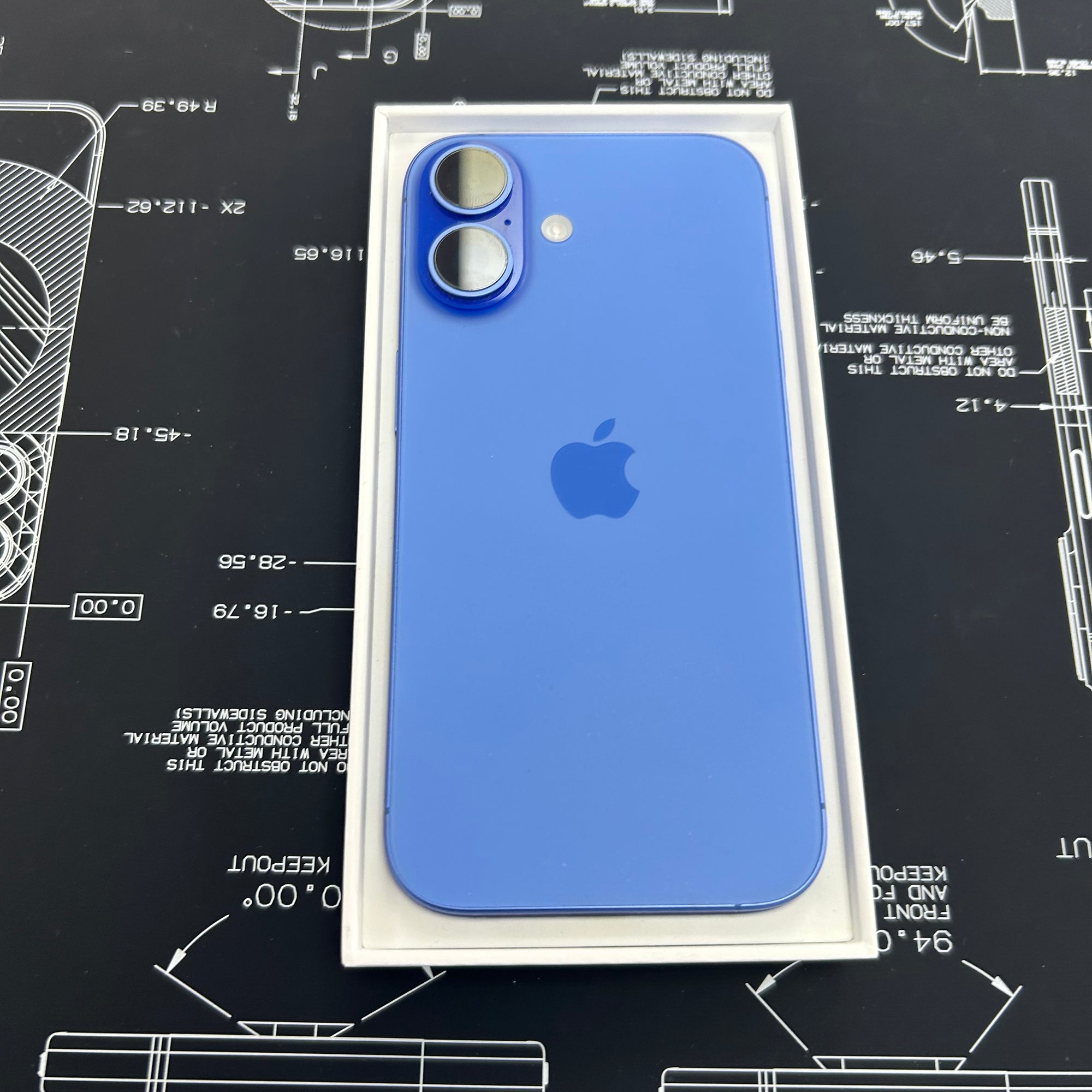 Apple iPhone 16 128GB Ultramarine - 100% Battery Health