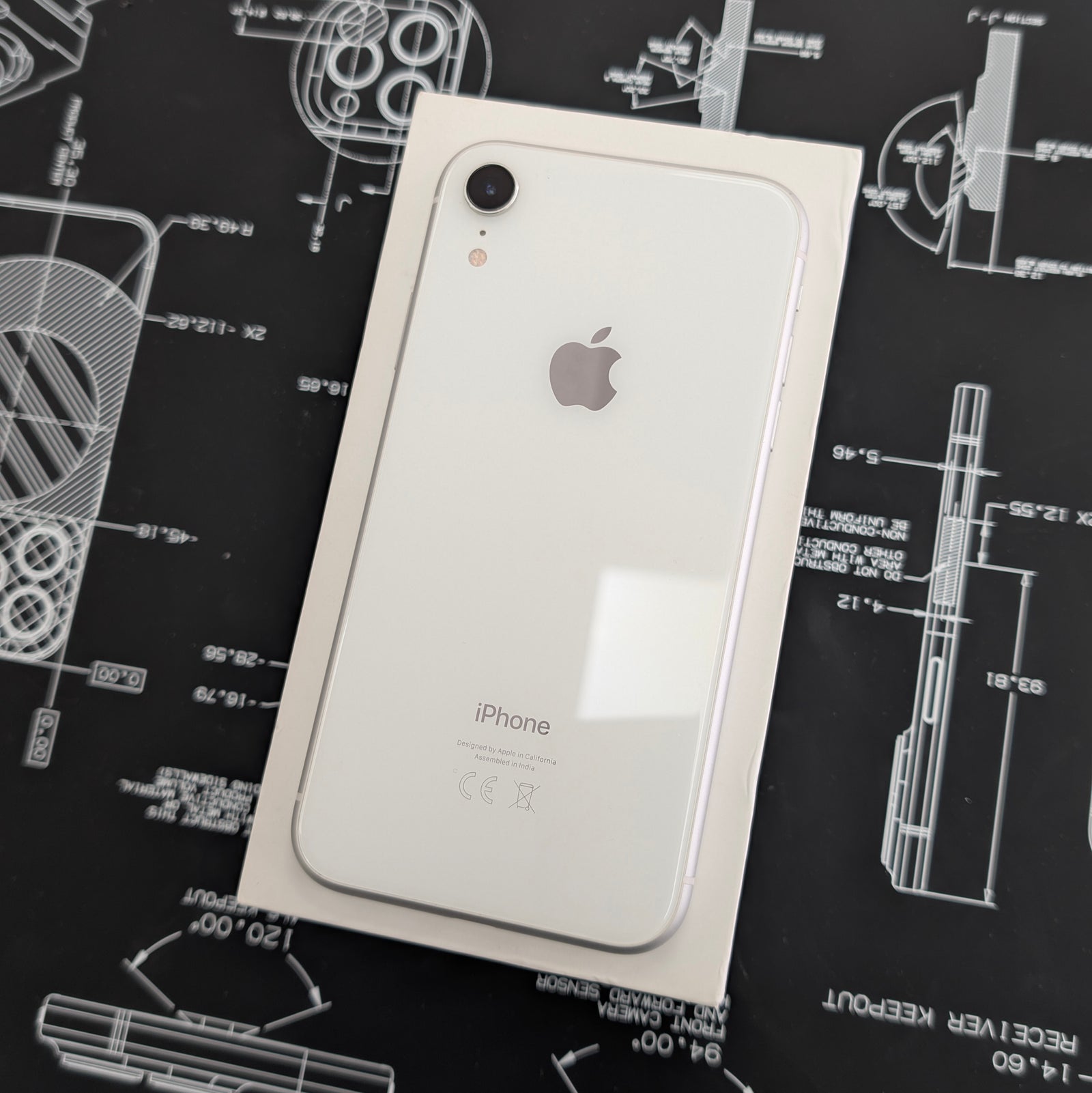 Apple iPhone XR 128GB White 93% Battery Health