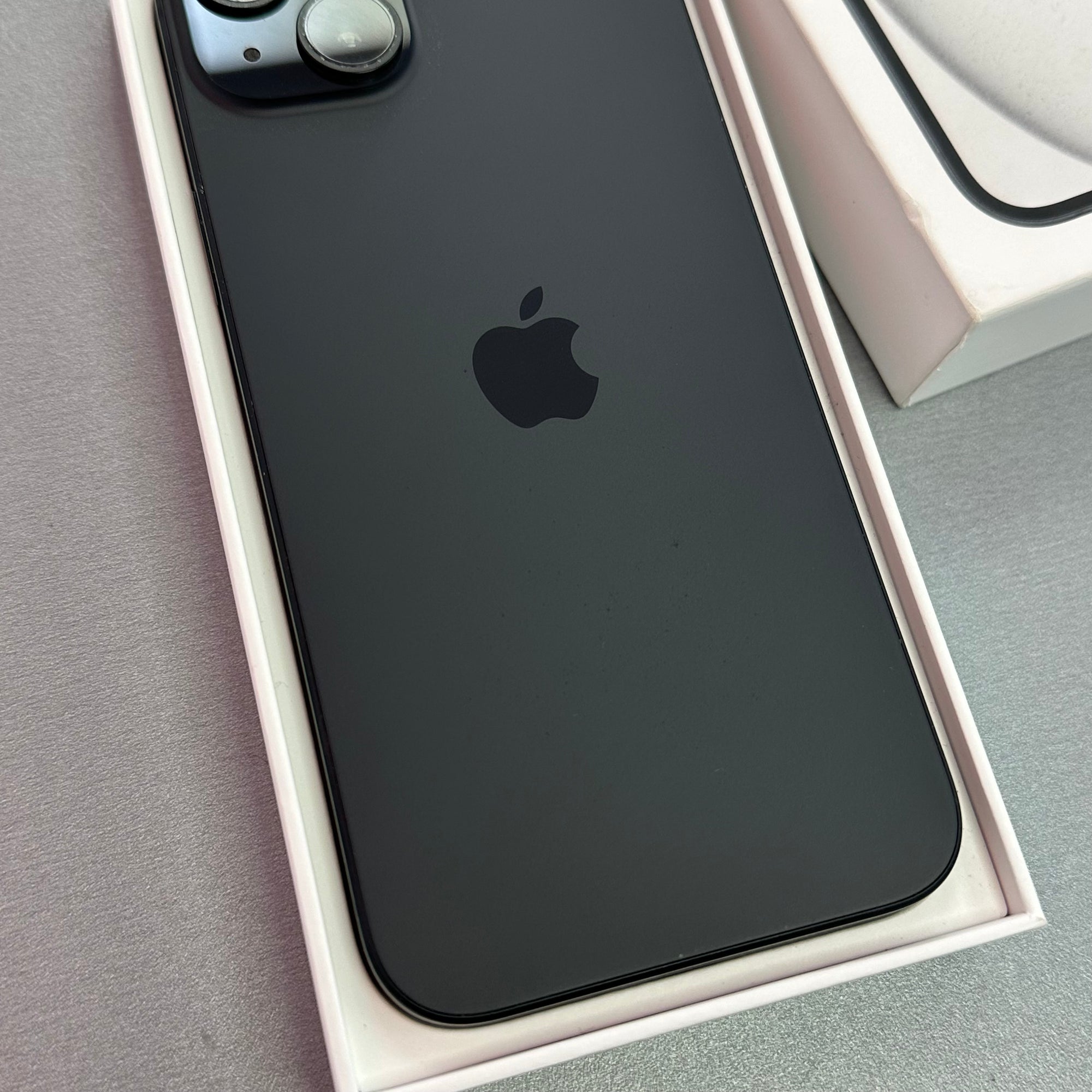Apple iPhone 15 Plus Black 256GB - 100% Battery Health