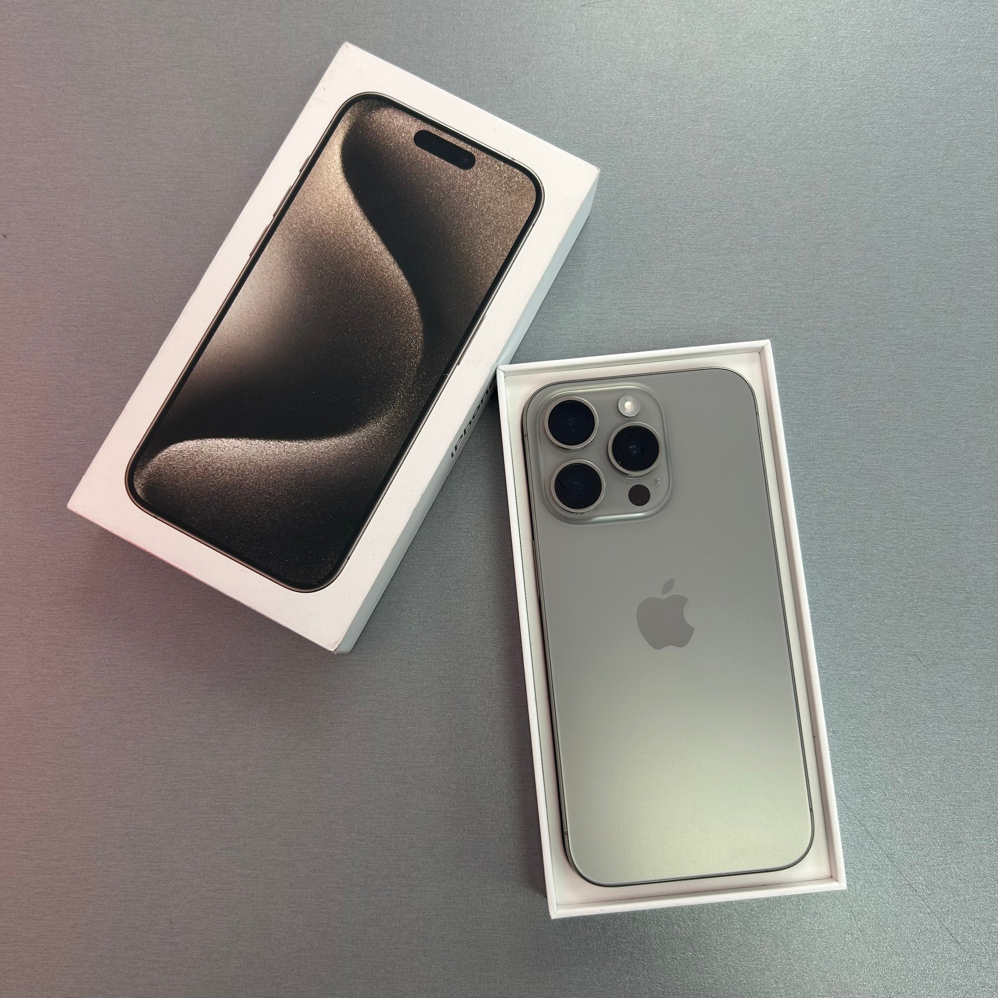 Apple iPhone 15 Pro 512GB Natural Titanium - 100% Battery Health
