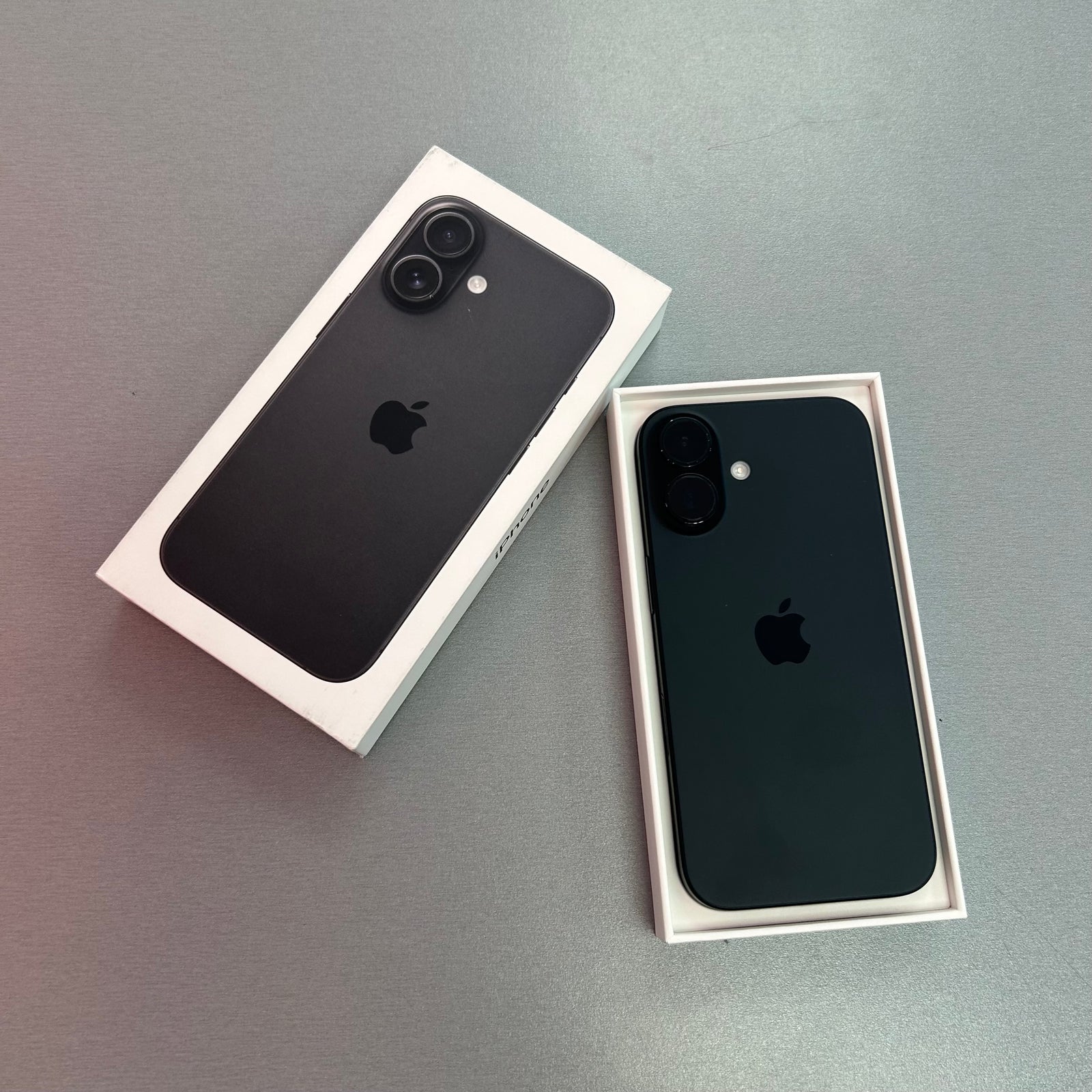 Apple iPhone 16 128GB Black 100% Battery Health