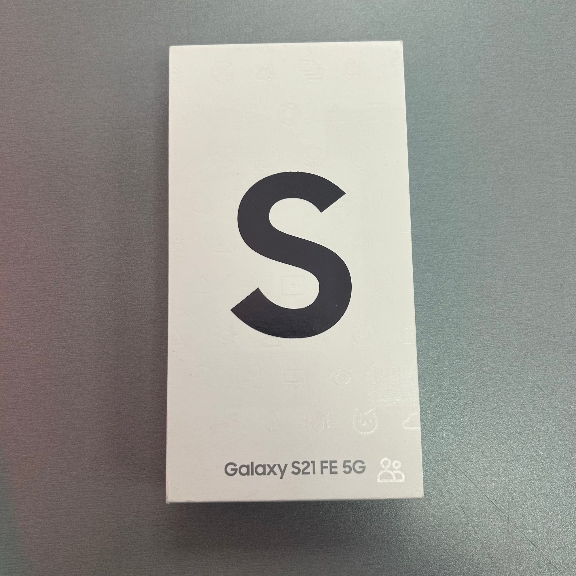 Samsung Galaxy S21 FE - Purple &amp; 128GB