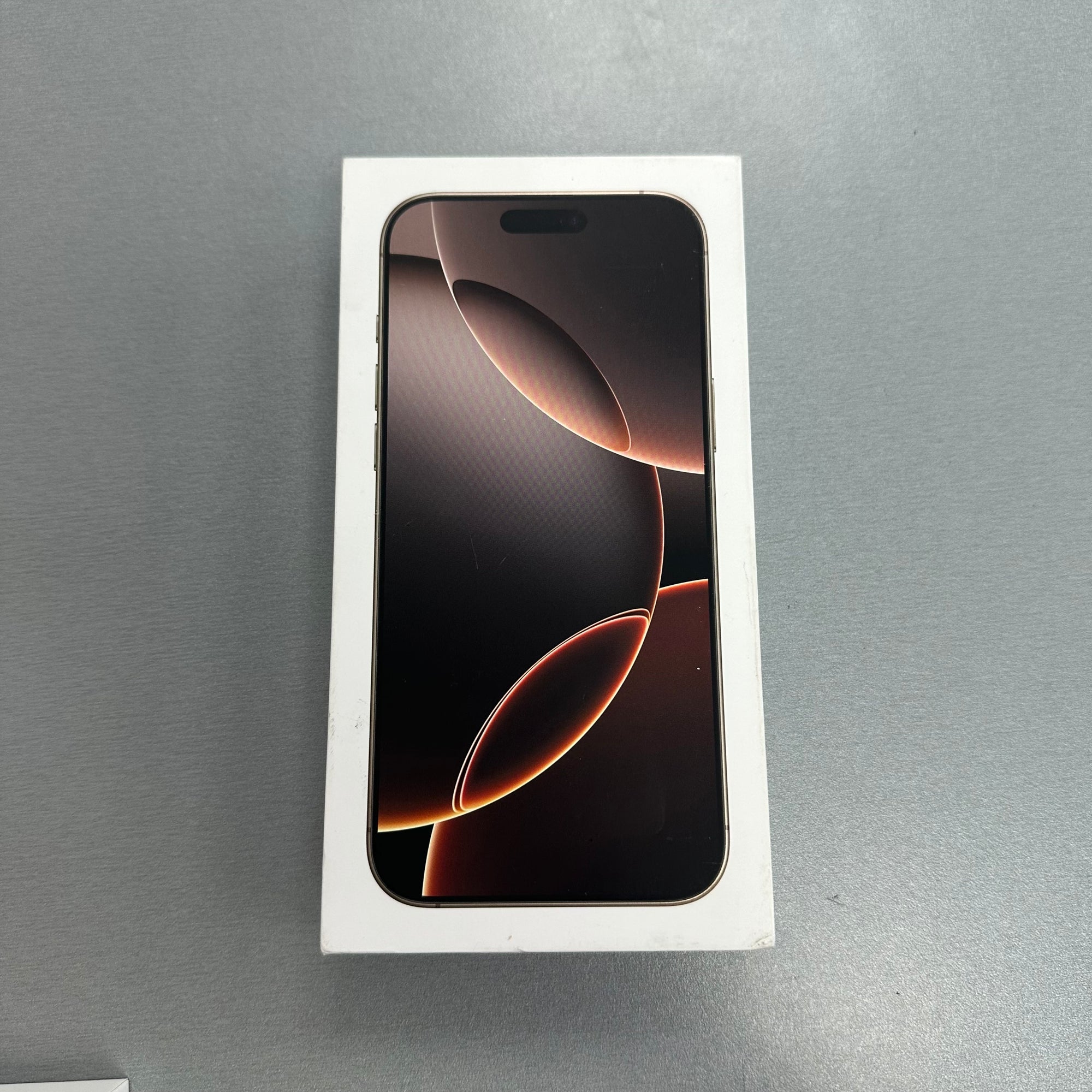 Apple iPhone 16 Pro Max 256GB Desert Titanium - 90% Battery Health